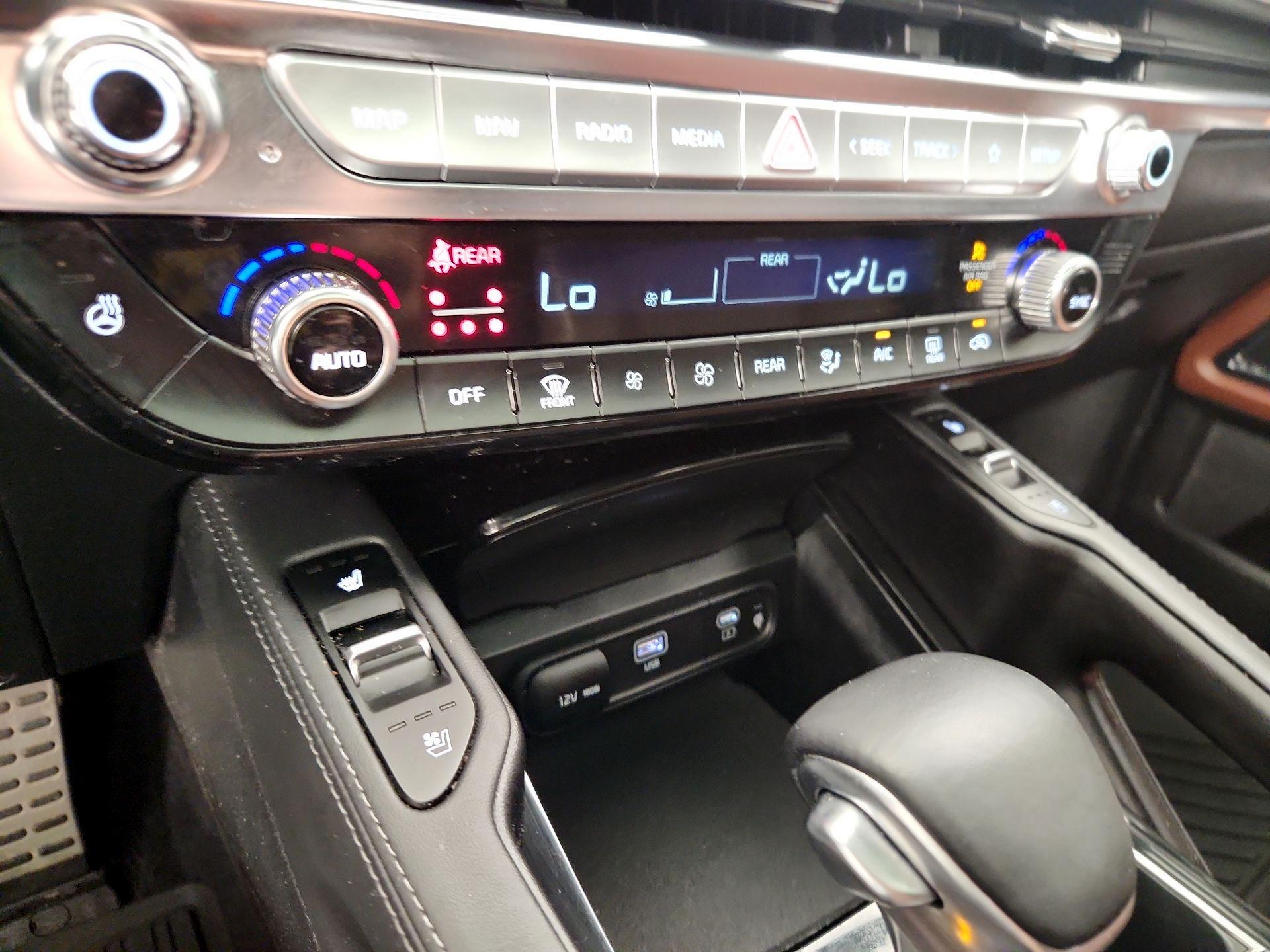 Thumbnail: 2023 Kia Telluride - 17