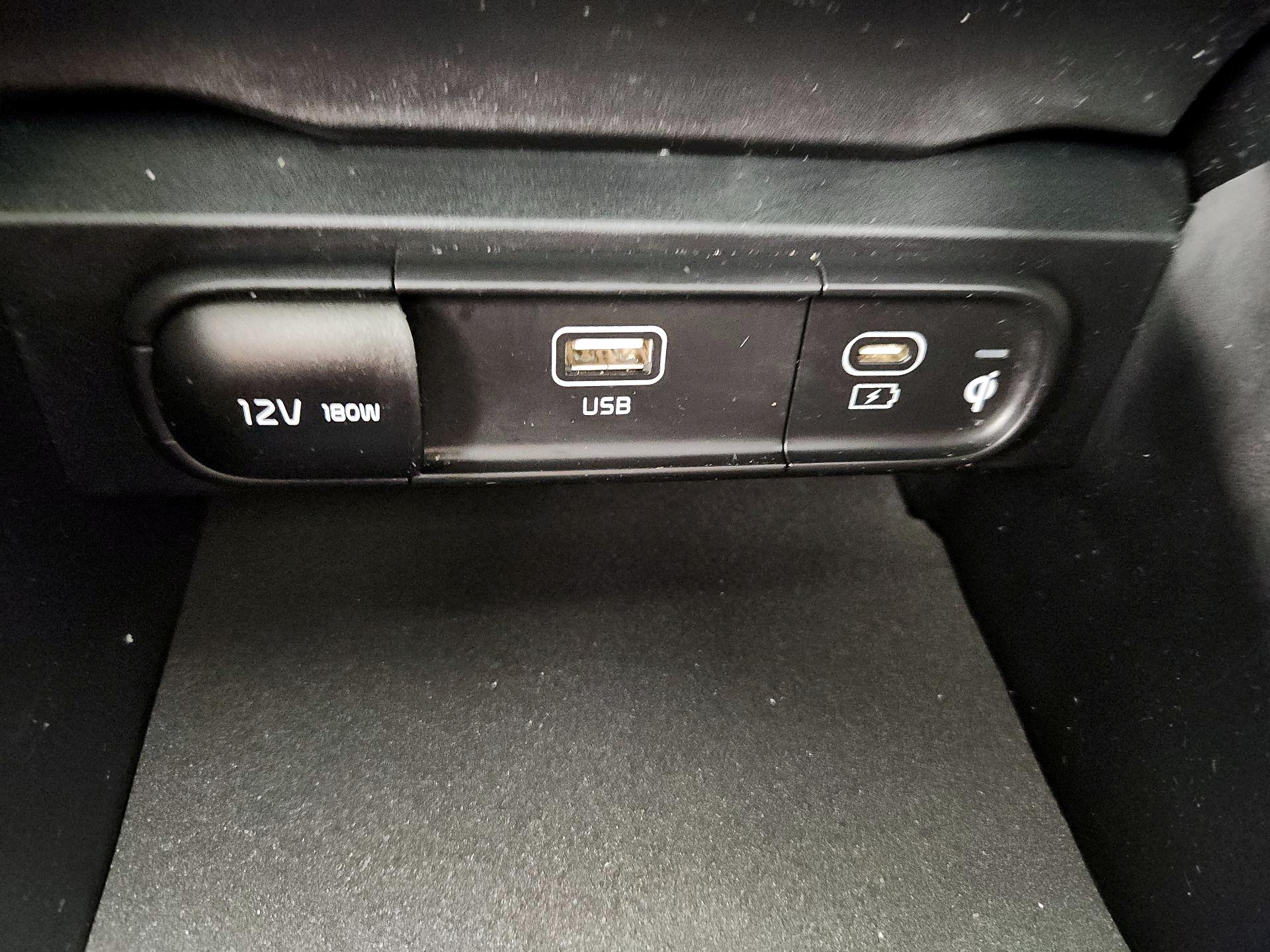 Thumbnail: 2023 Kia Telluride - 19