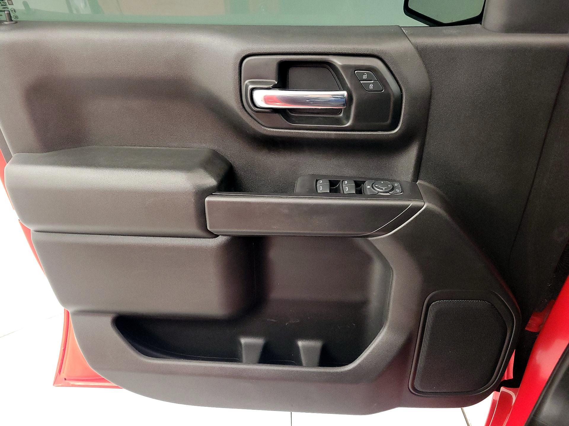 Thumbnail: 2020 Chevrolet Silverado 1500 - 12