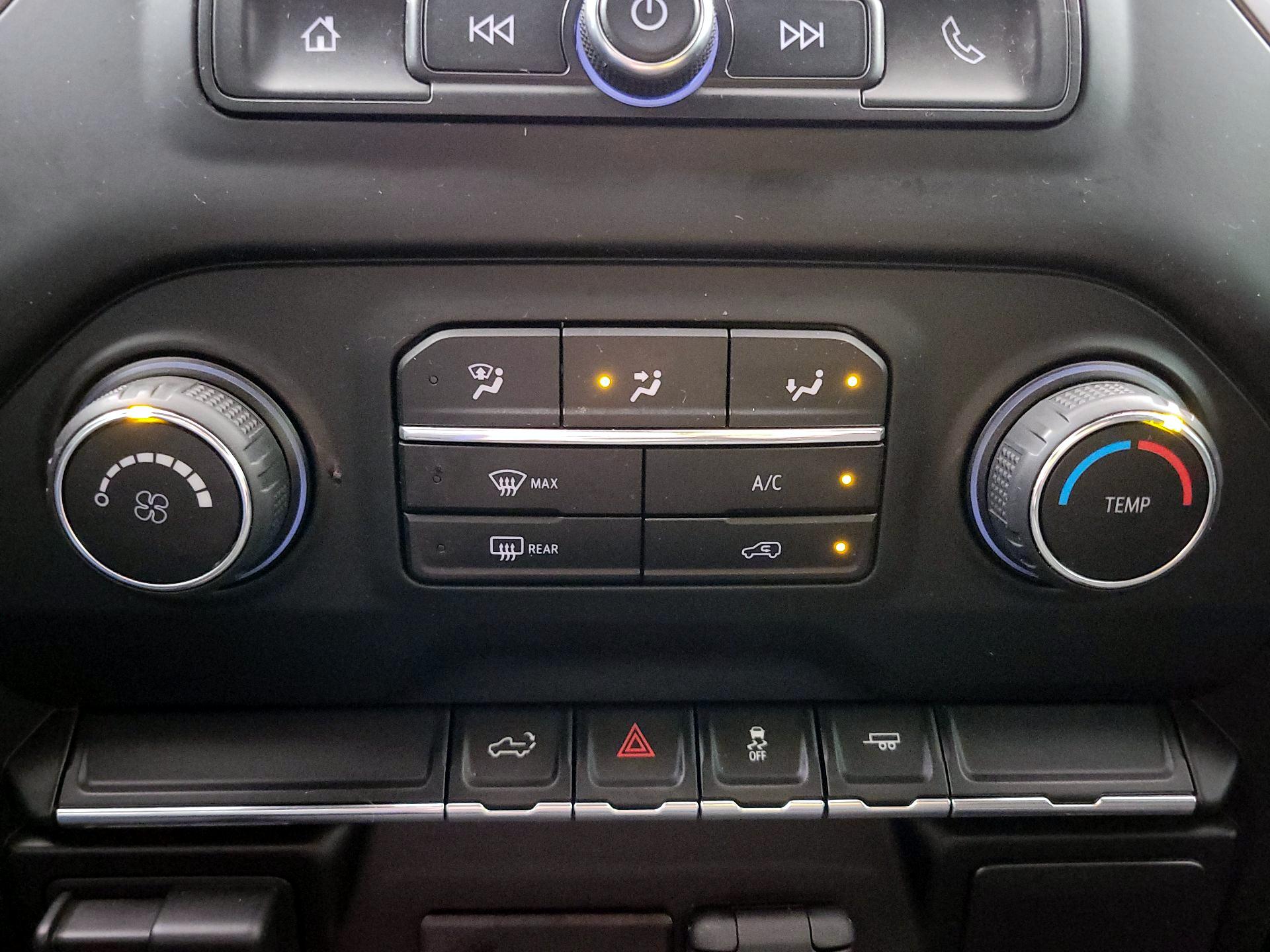 Thumbnail: 2020 Chevrolet Silverado 1500 - 16