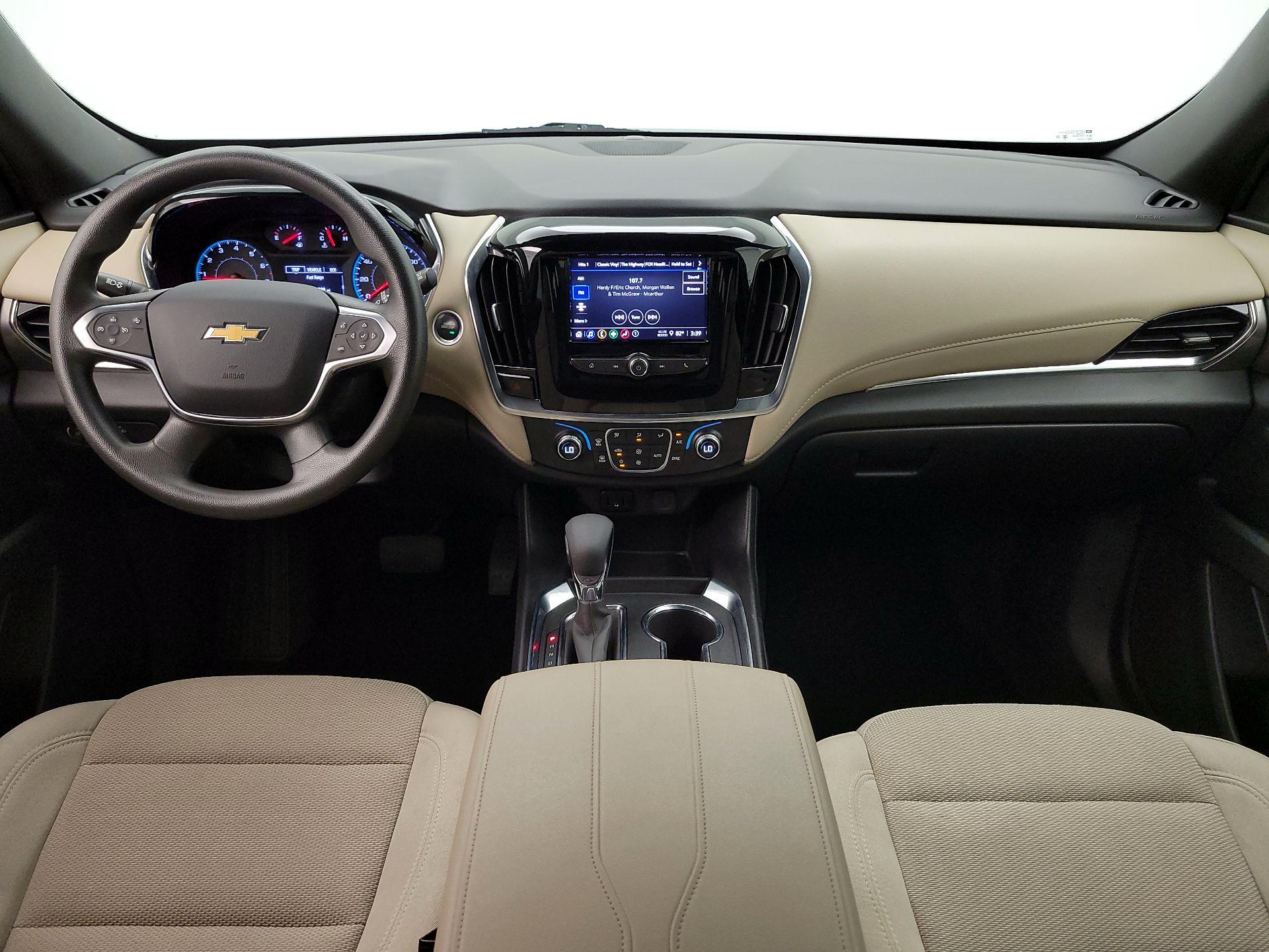 Thumbnail: 2023 Chevrolet Traverse - 9