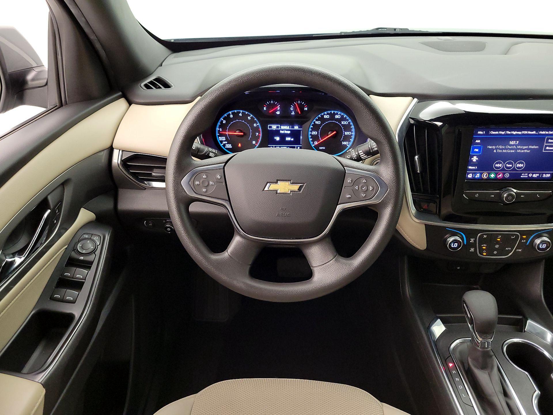 Thumbnail: 2023 Chevrolet Traverse - 10