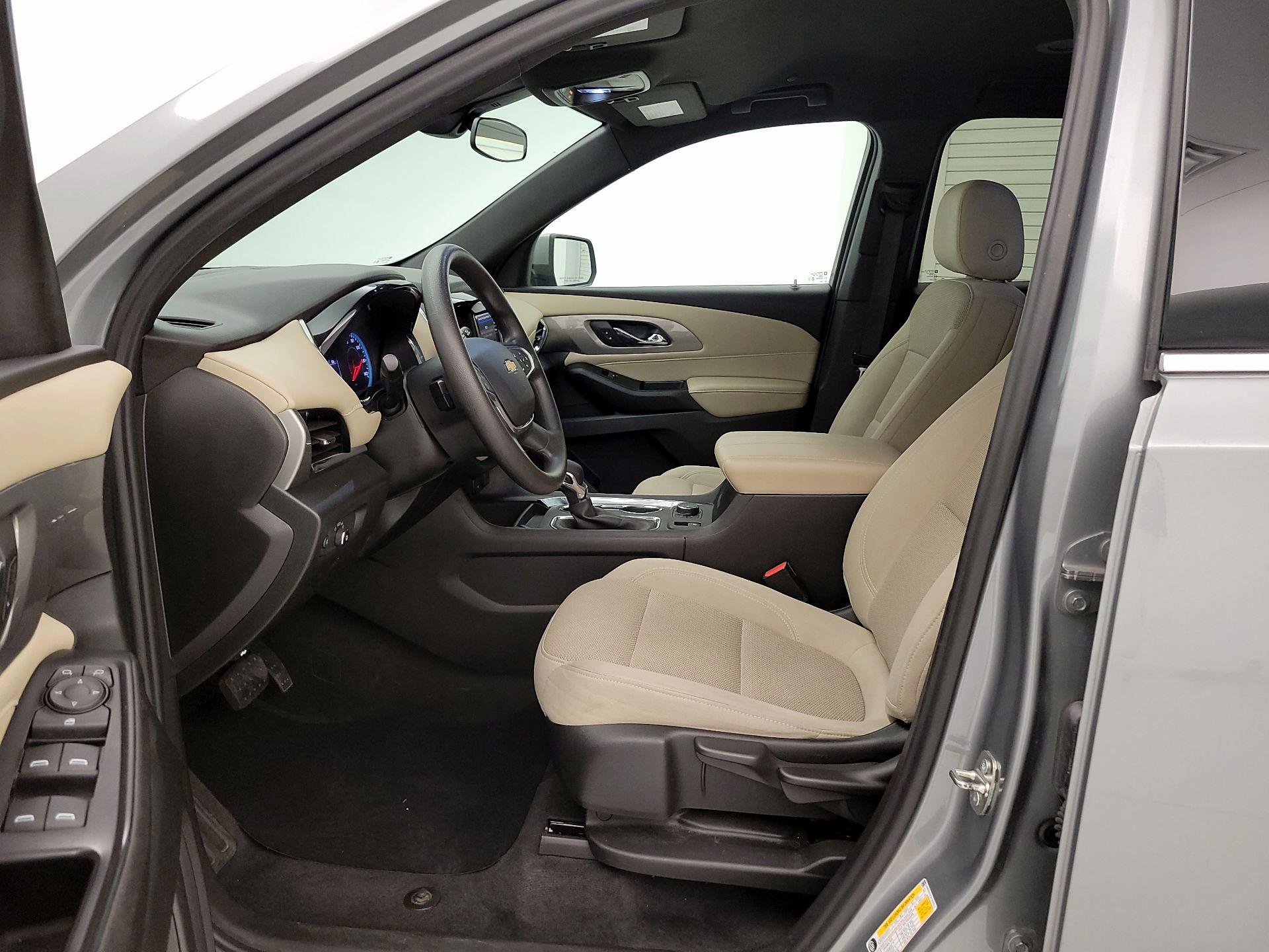 Thumbnail: 2023 Chevrolet Traverse - 11