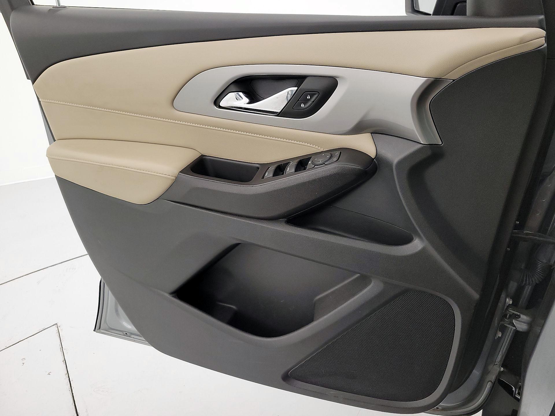 Thumbnail: 2023 Chevrolet Traverse - 12