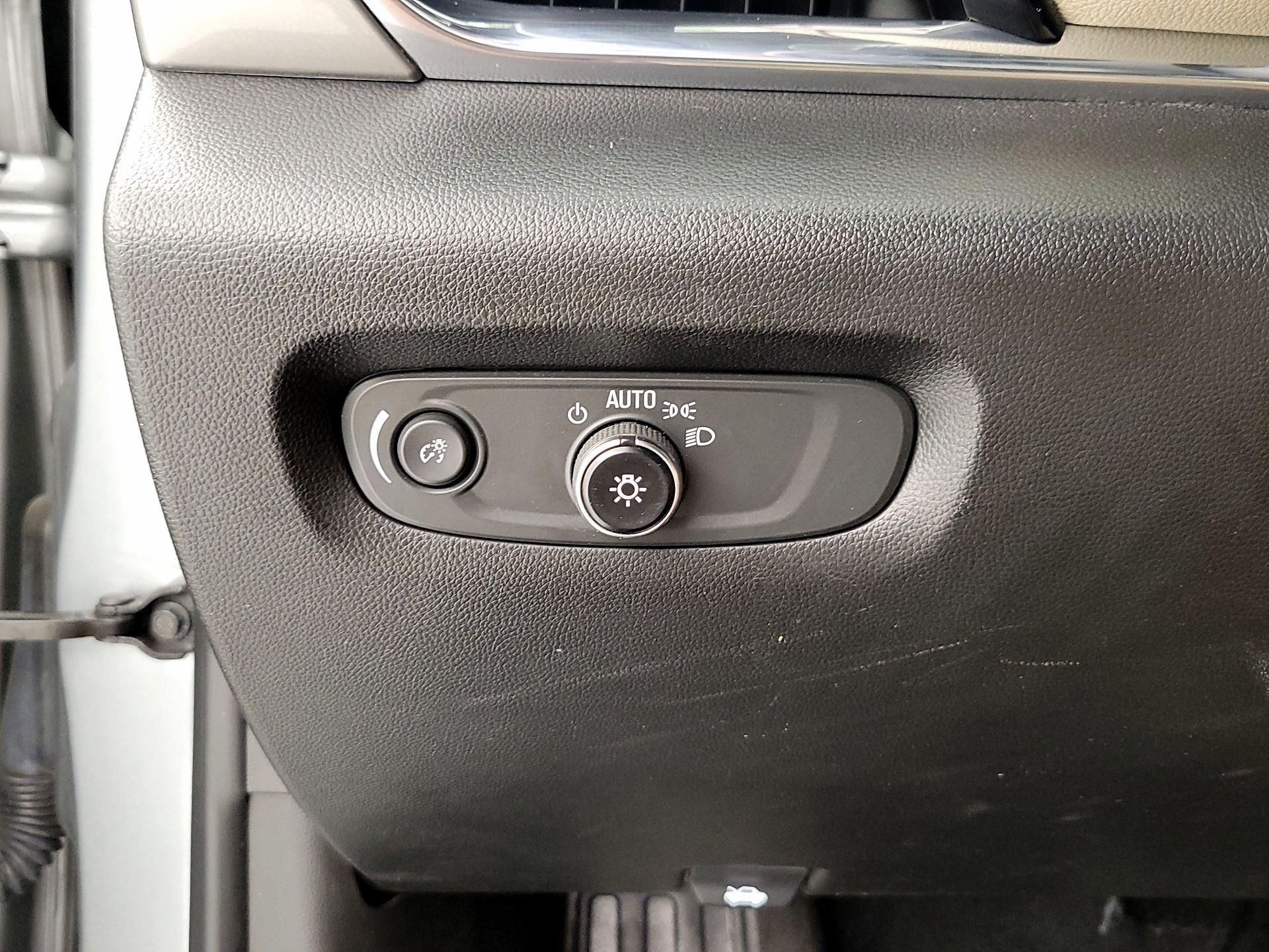 Thumbnail: 2023 Chevrolet Traverse - 13