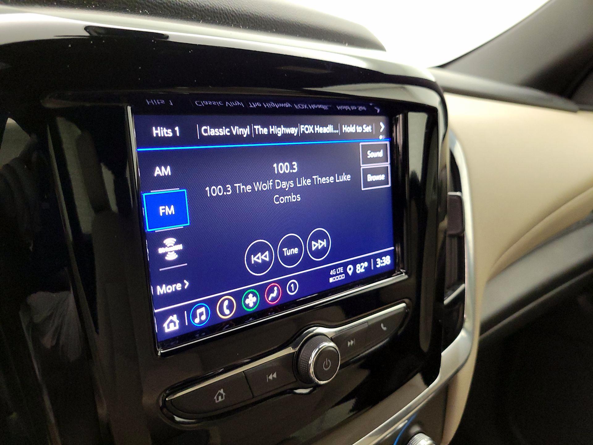 Thumbnail: 2023 Chevrolet Traverse - 15