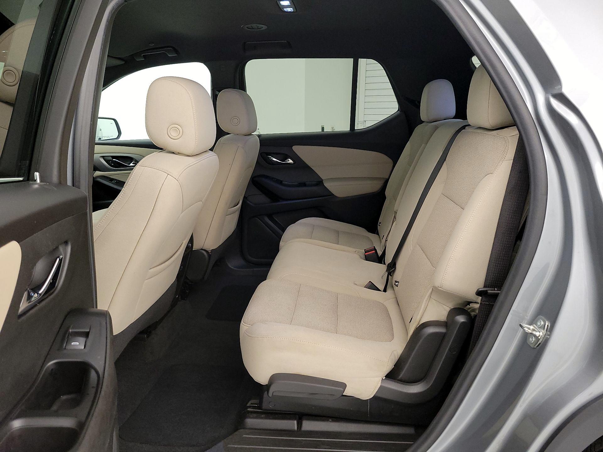 Thumbnail: 2023 Chevrolet Traverse - 19