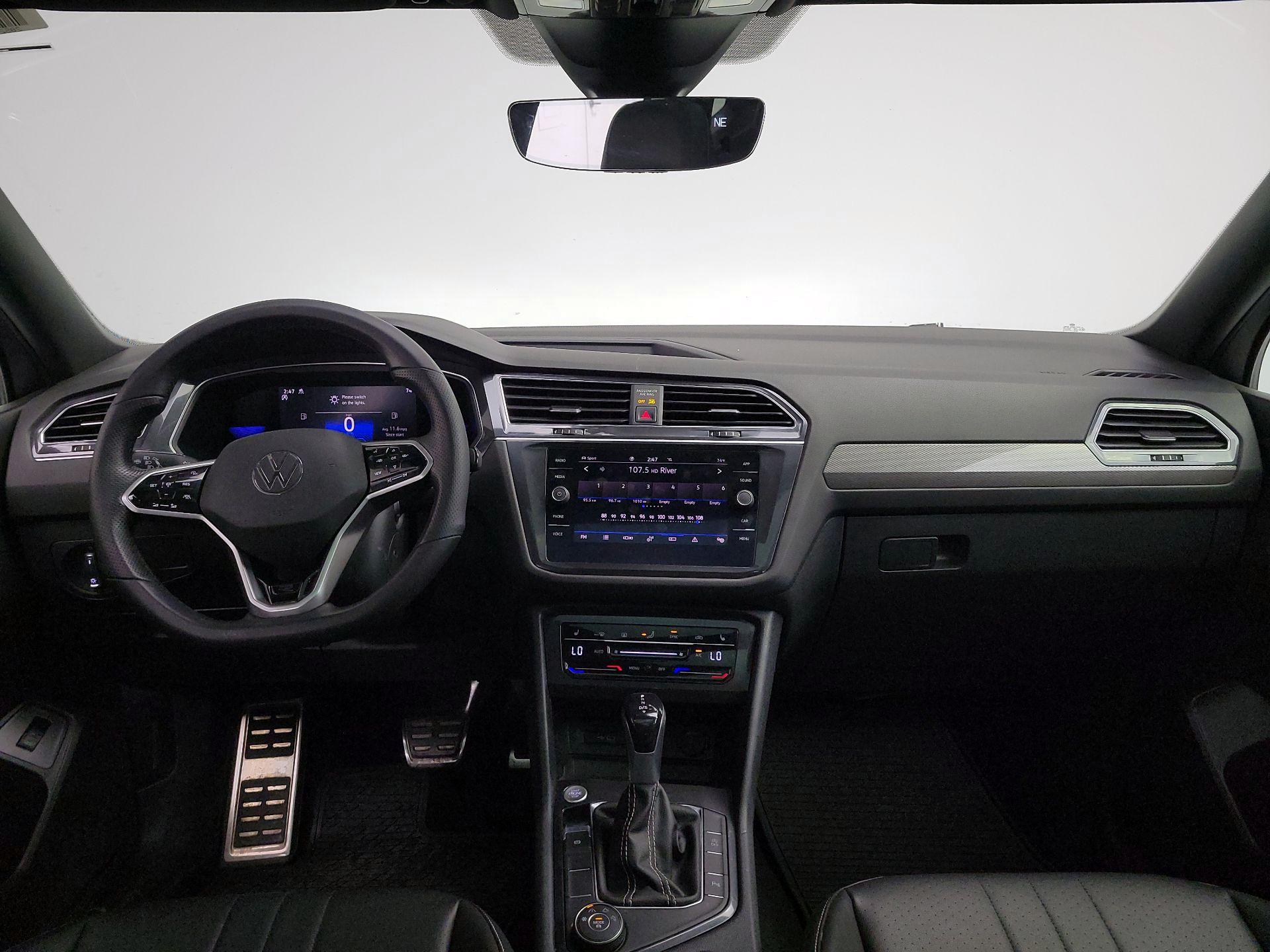 Thumbnail: 2022 Volkswagen Tiguan - 9