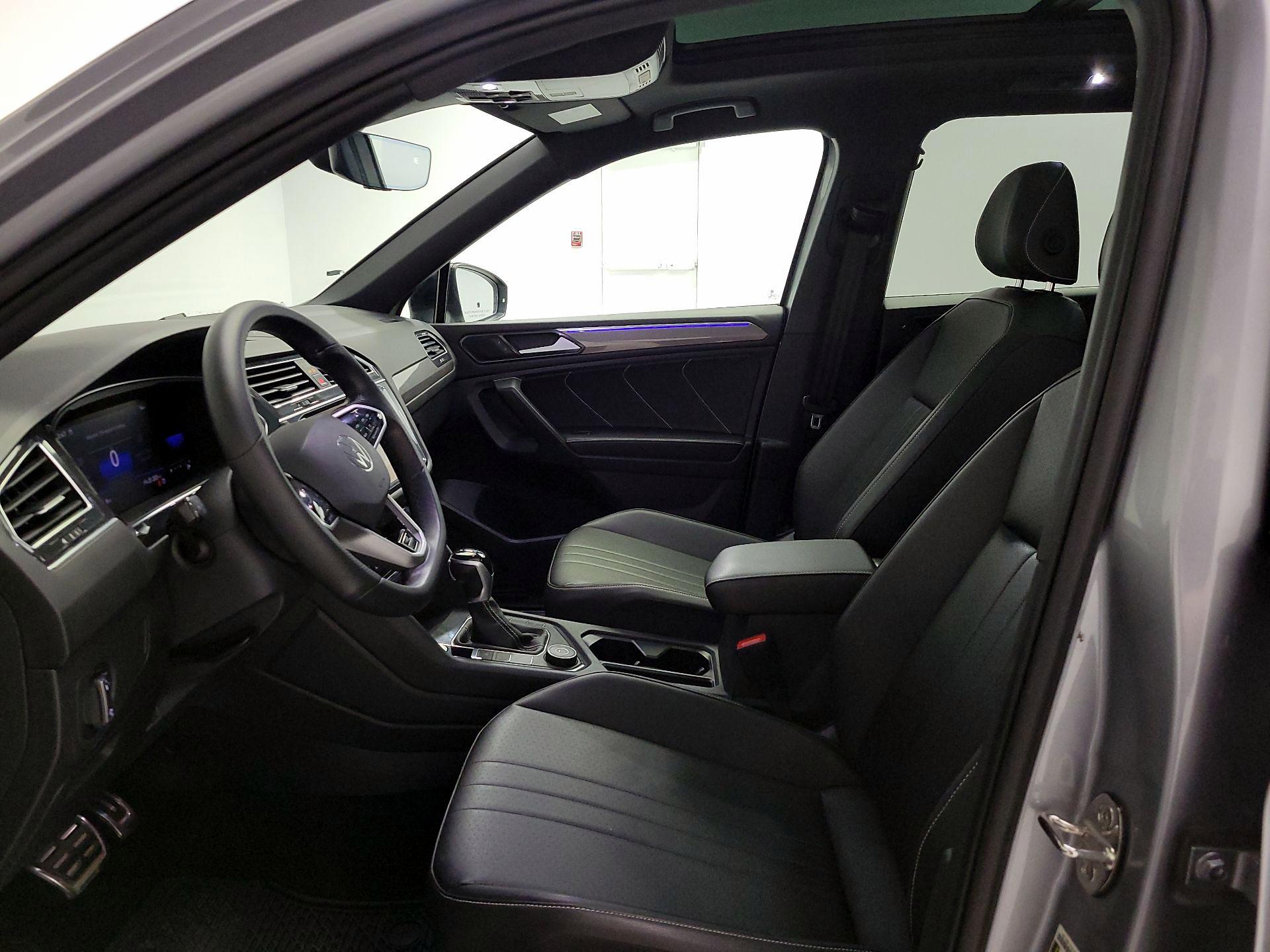 Thumbnail: 2022 Volkswagen Tiguan - 11