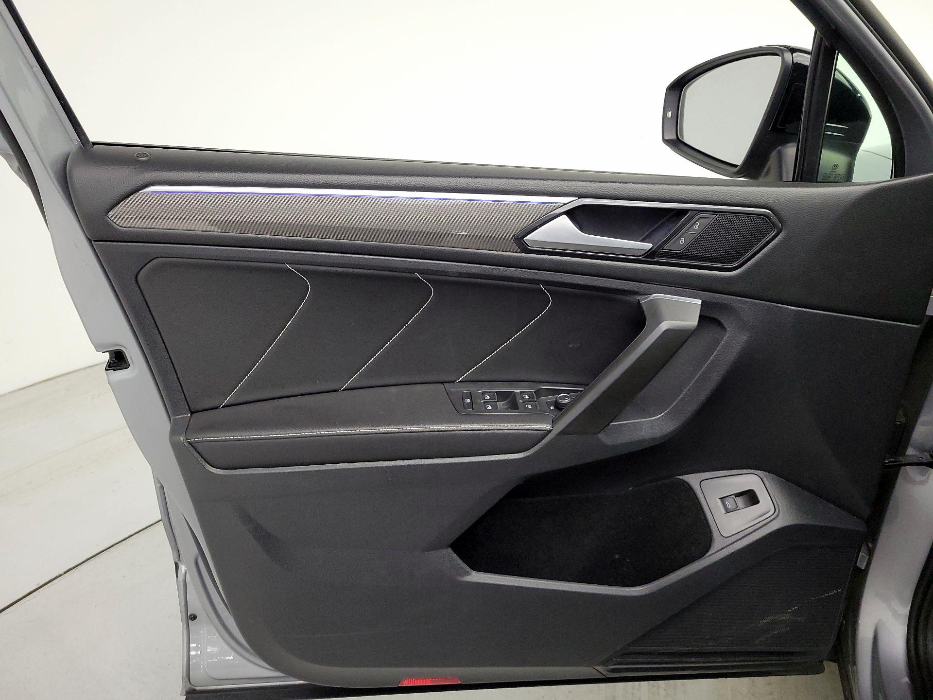 Thumbnail: 2022 Volkswagen Tiguan - 12