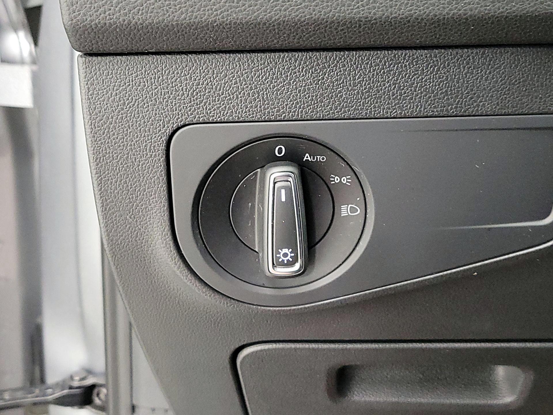 Thumbnail: 2022 Volkswagen Tiguan - 13