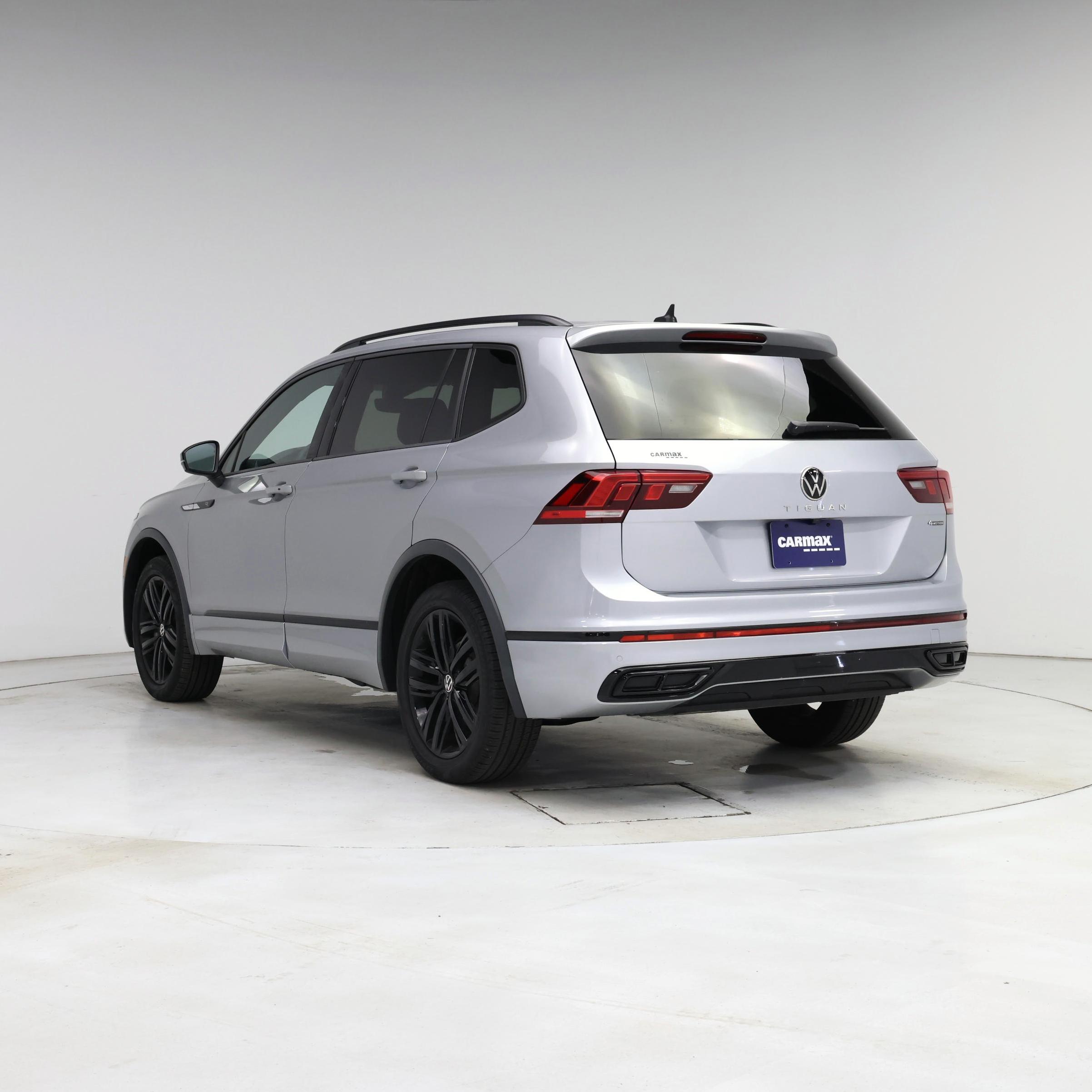 Thumbnail: 2022 Volkswagen Tiguan - 2