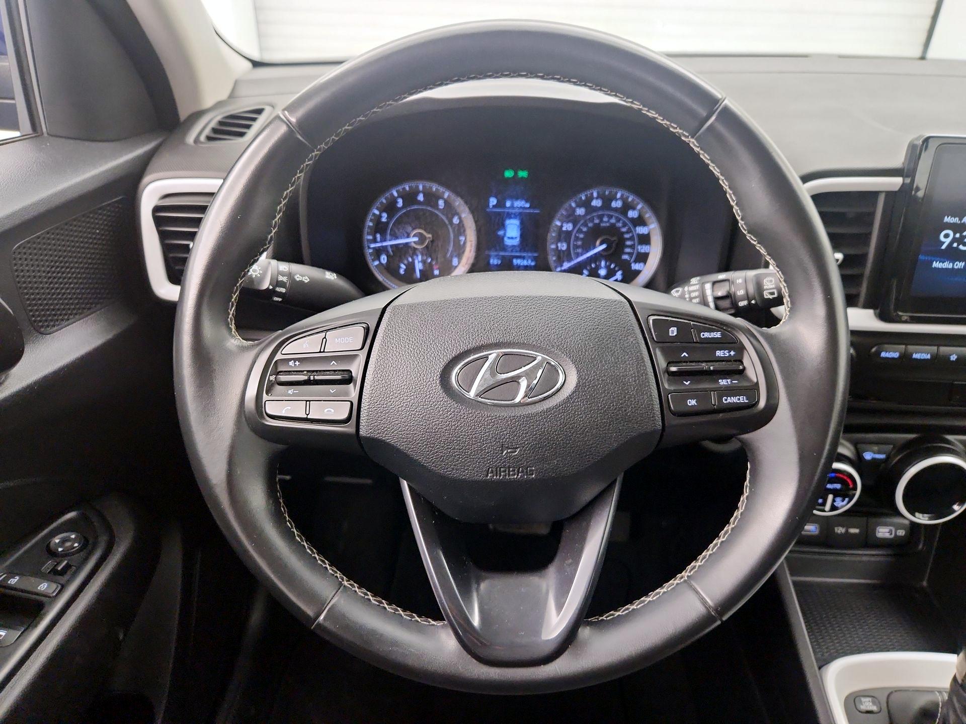 Thumbnail: 2022 Hyundai Venue - 10