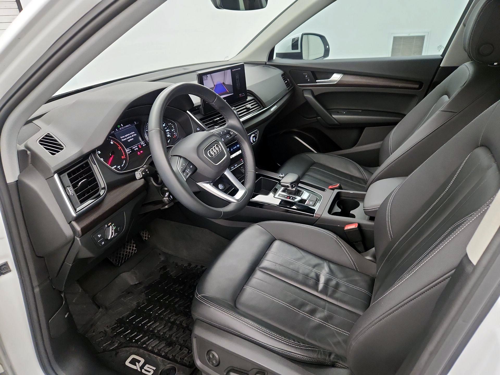 Thumbnail: 2023 Audi Q5 - 11