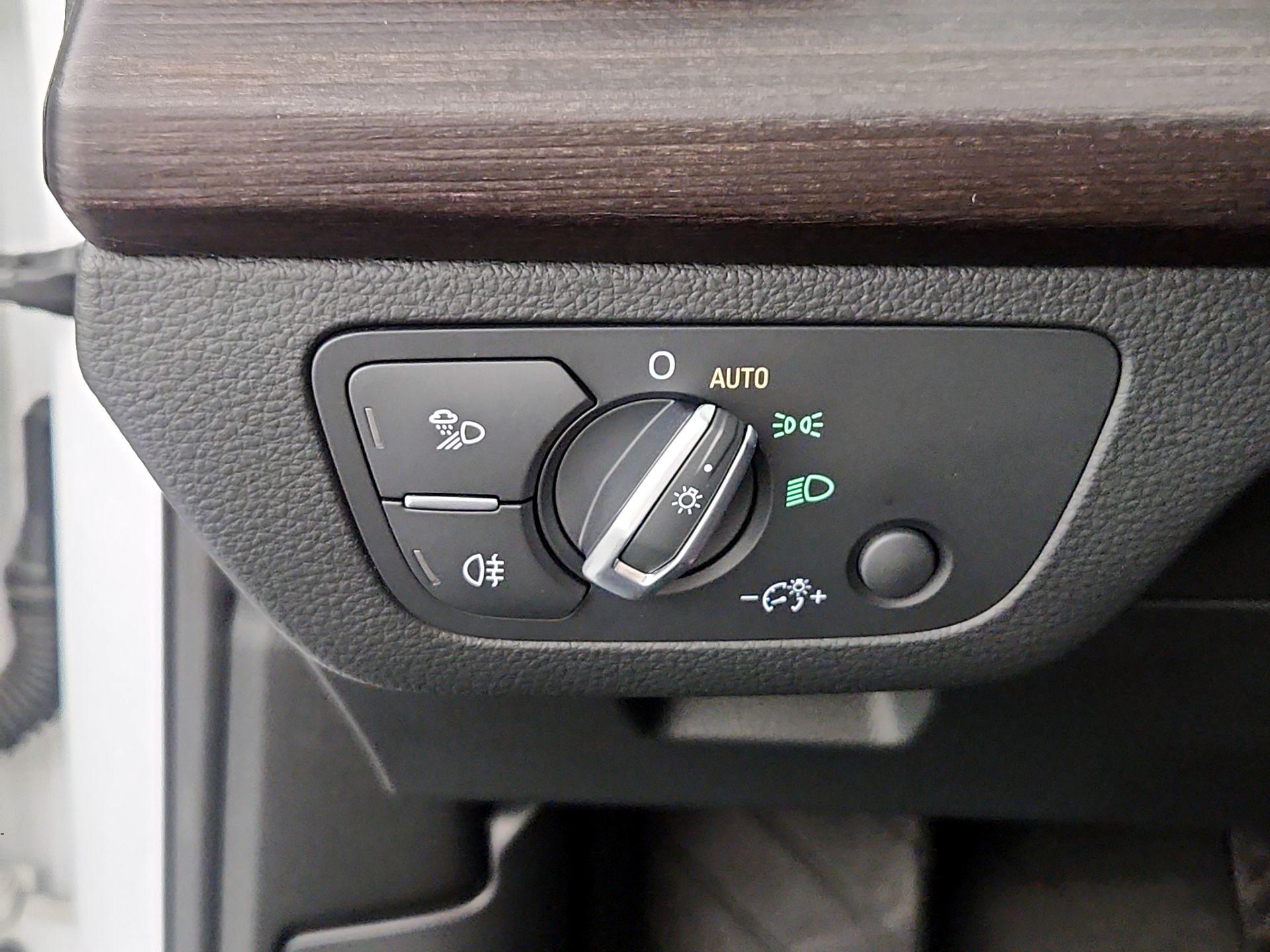 Thumbnail: 2023 Audi Q5 - 13