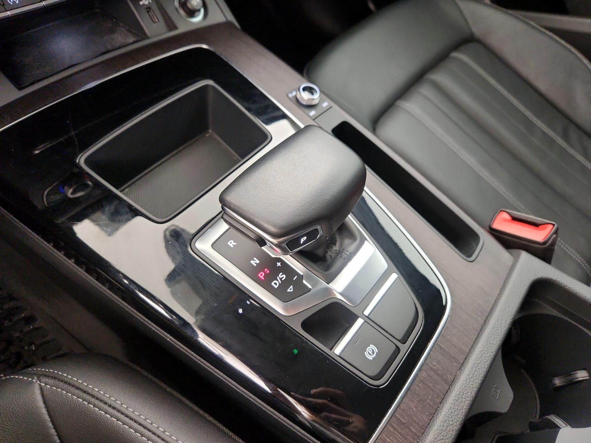 Thumbnail: 2023 Audi Q5 - 17