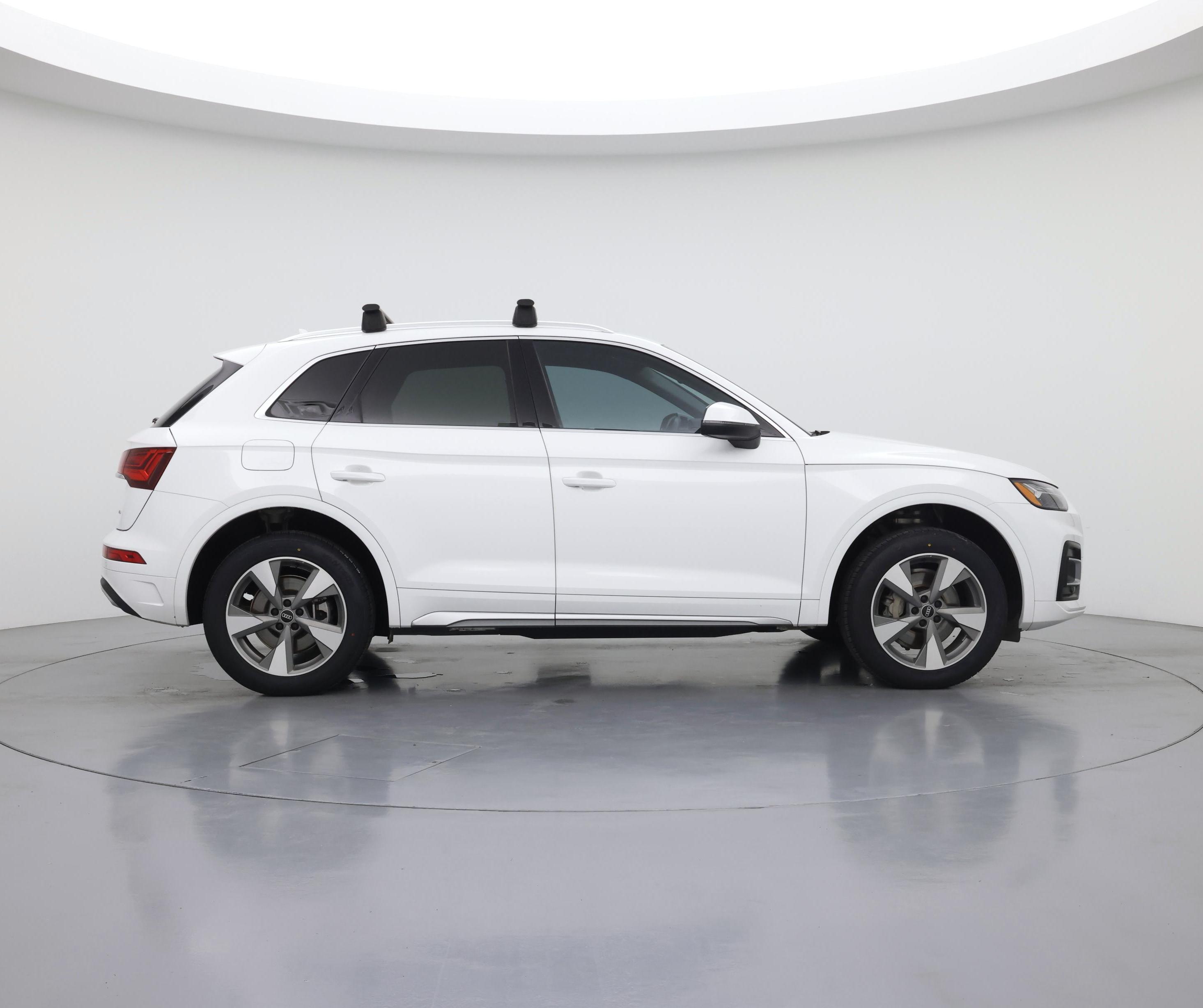 Thumbnail: 2023 Audi Q5 - 7