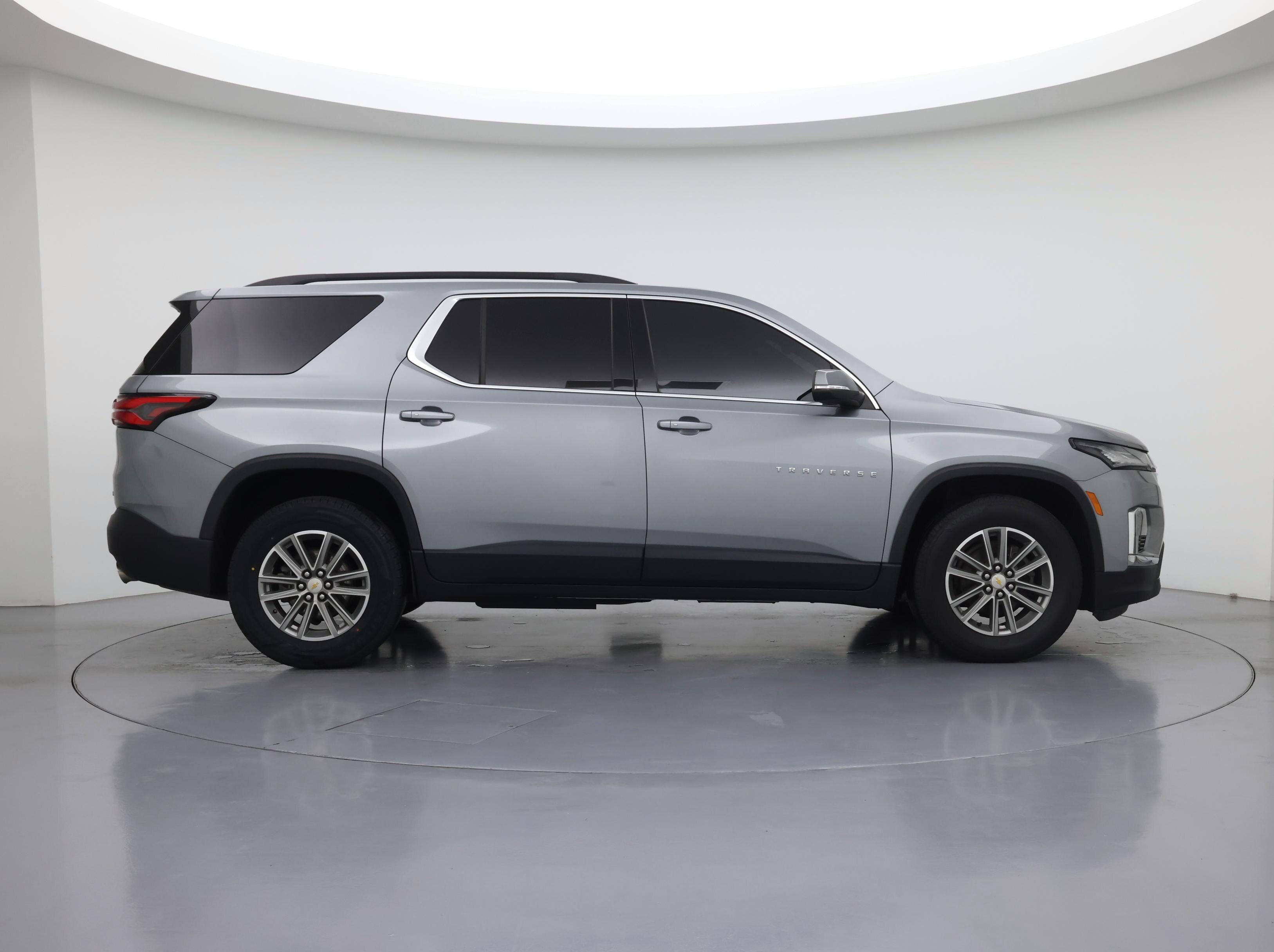 Thumbnail: 2023 Chevrolet Traverse - 7