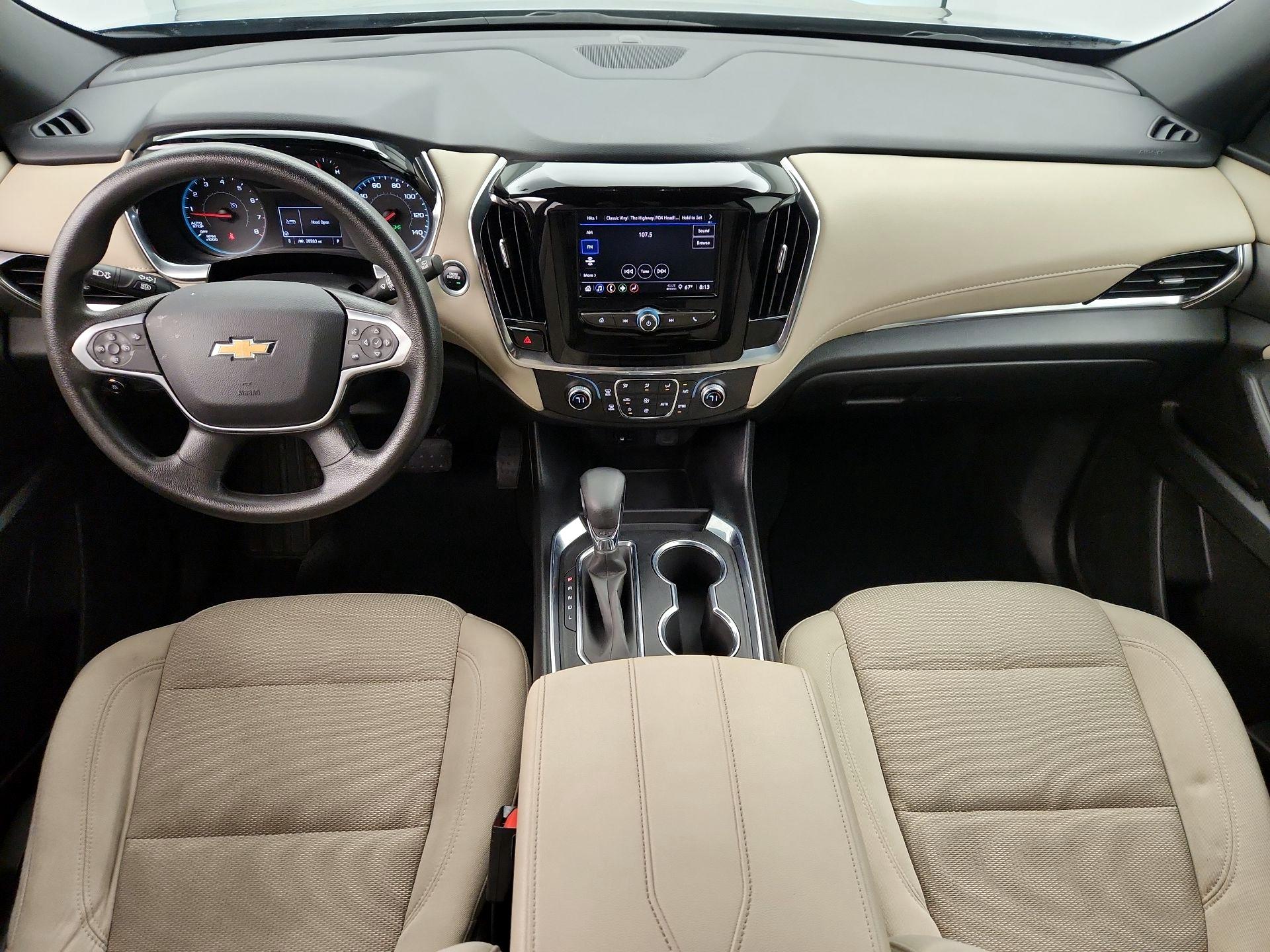 Thumbnail: 2023 Chevrolet Traverse - 9