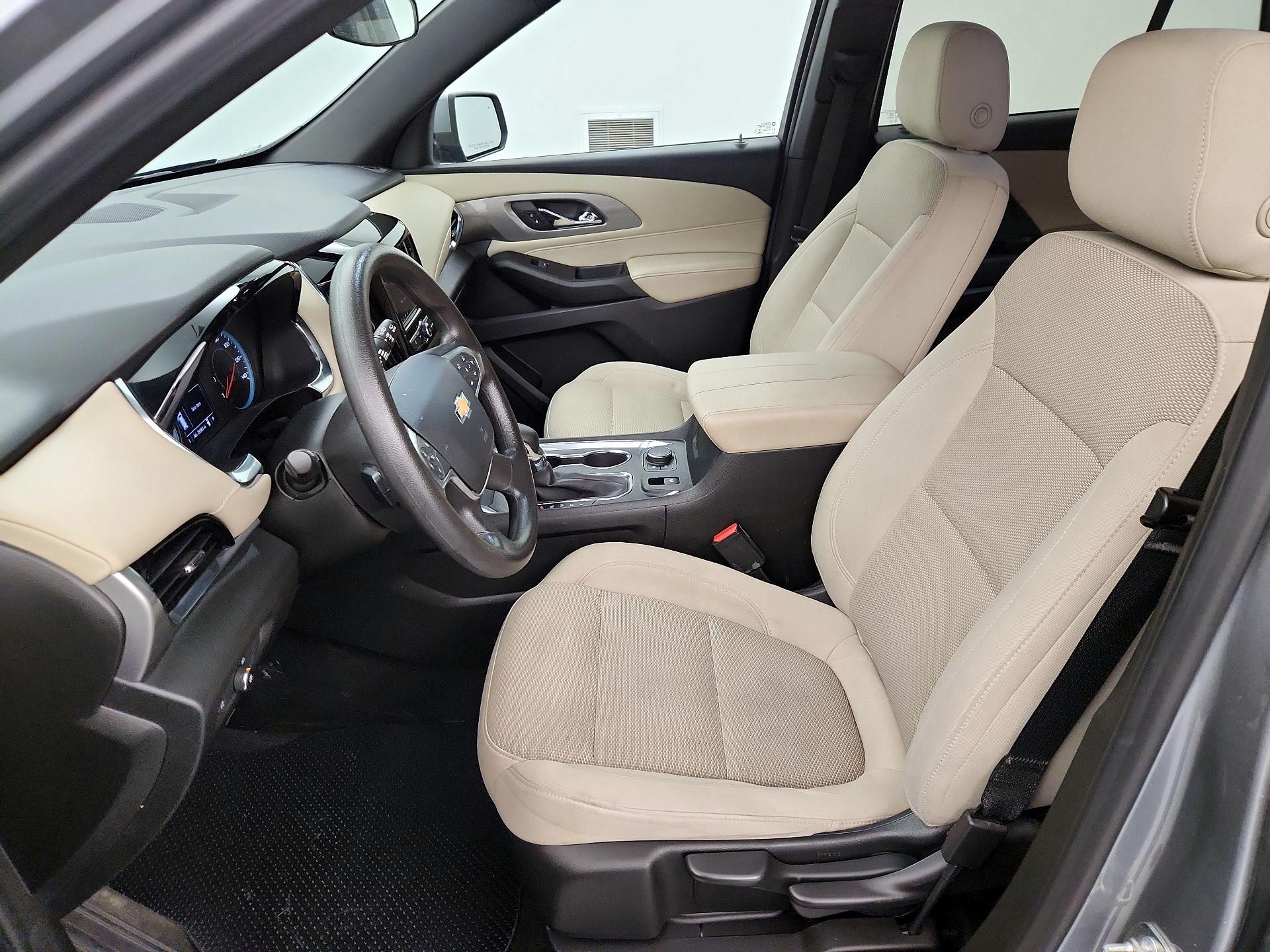 Thumbnail: 2023 Chevrolet Traverse - 11