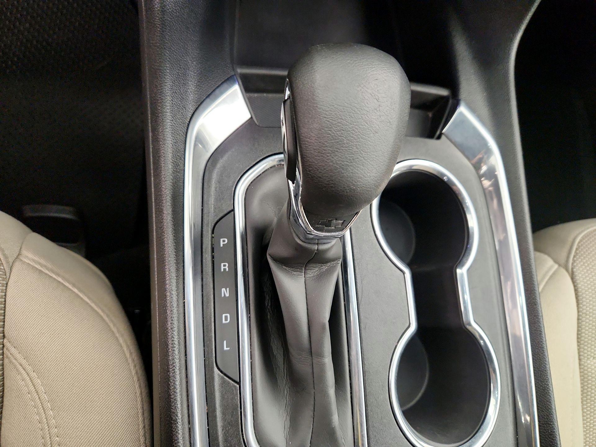 Thumbnail: 2023 Chevrolet Traverse - 17