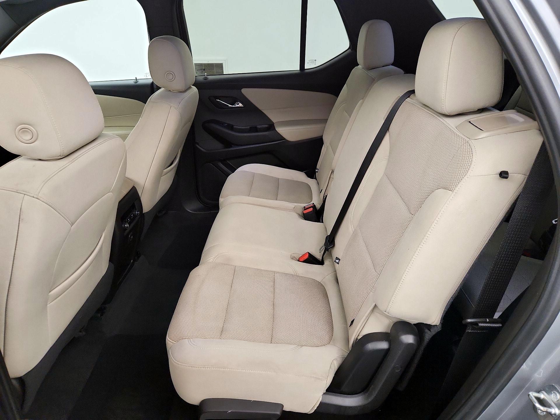 Thumbnail: 2023 Chevrolet Traverse - 19