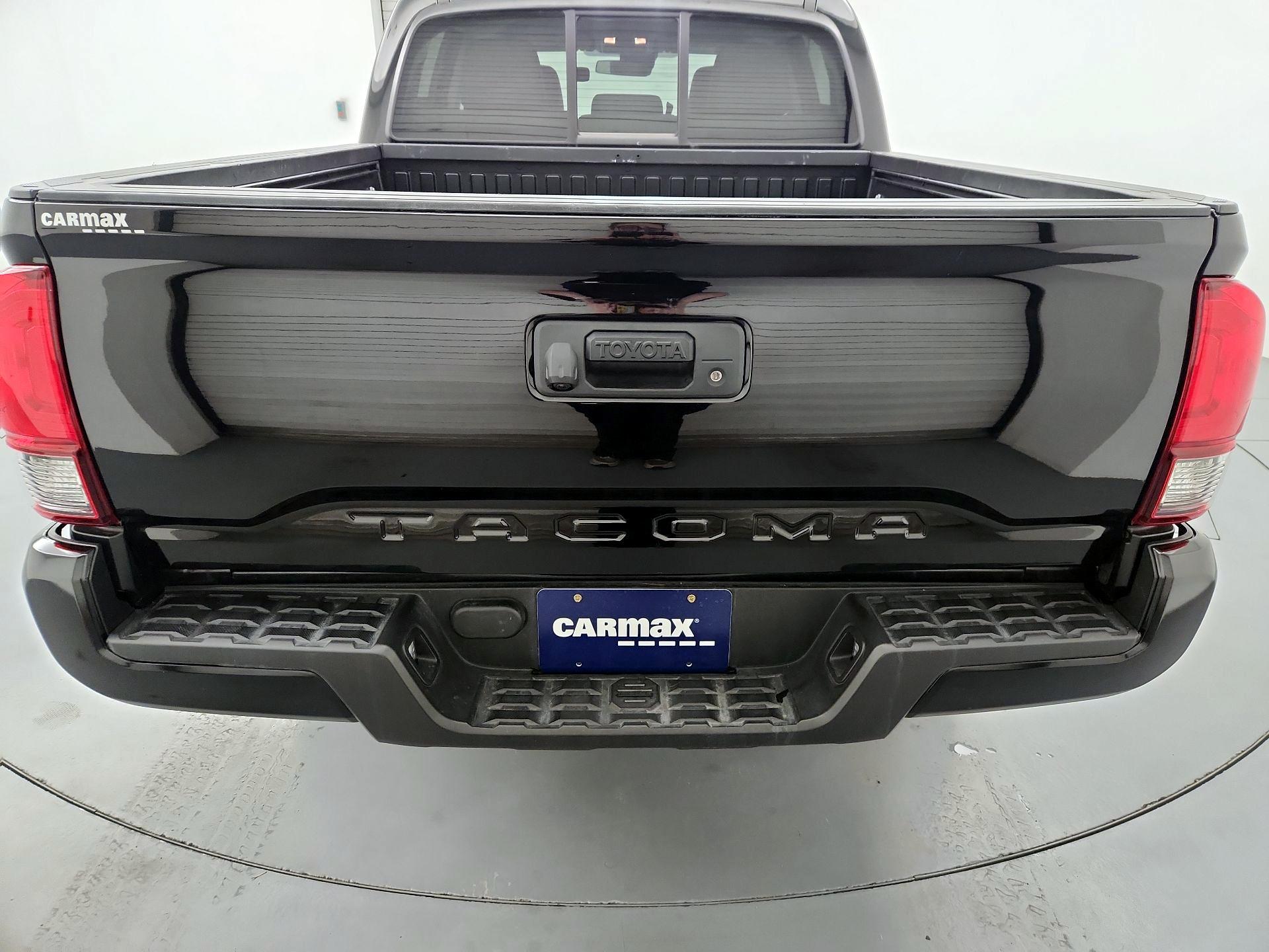 Thumbnail: 2023 Toyota Tacoma - 20