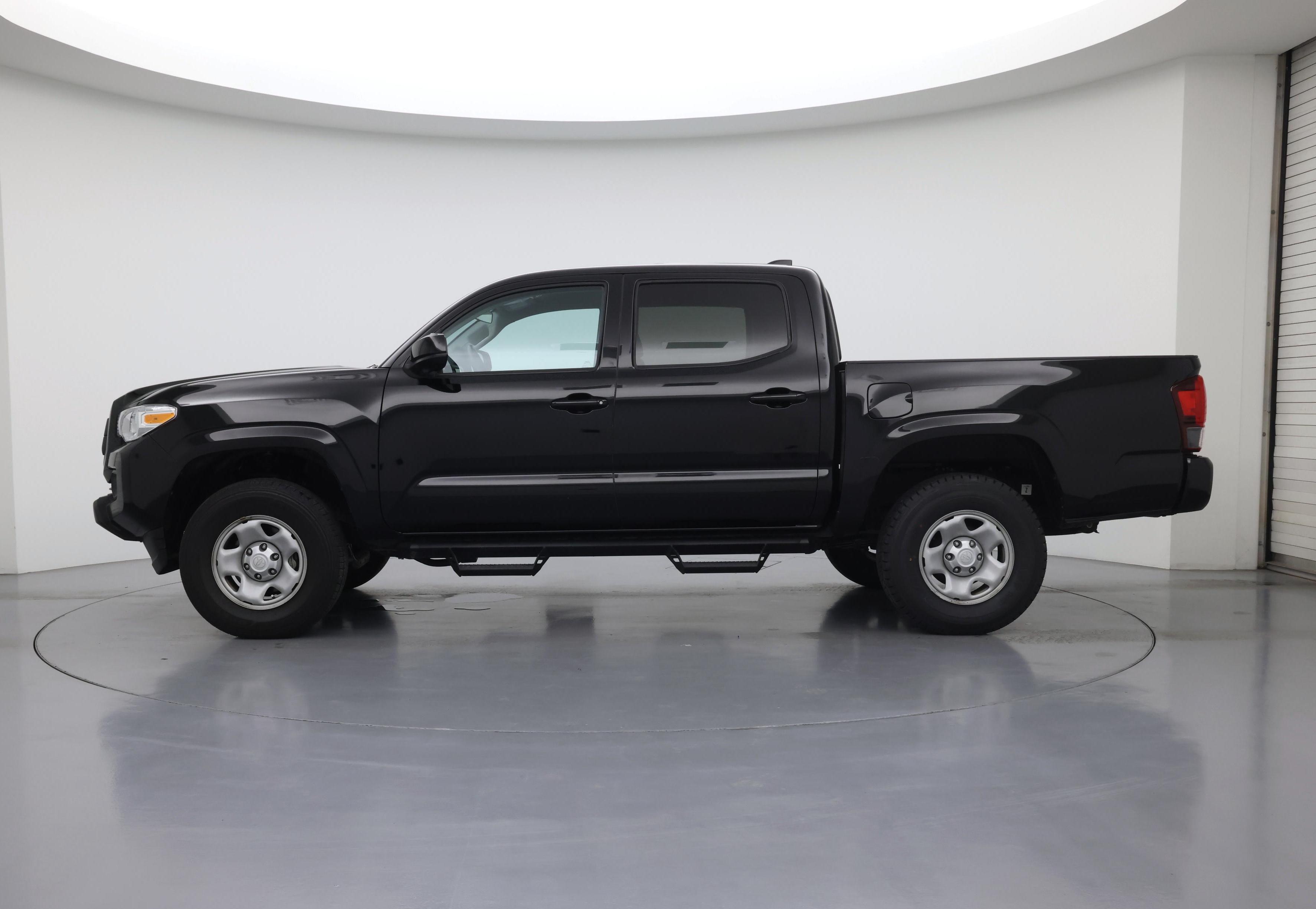 Thumbnail: 2023 Toyota Tacoma - 3