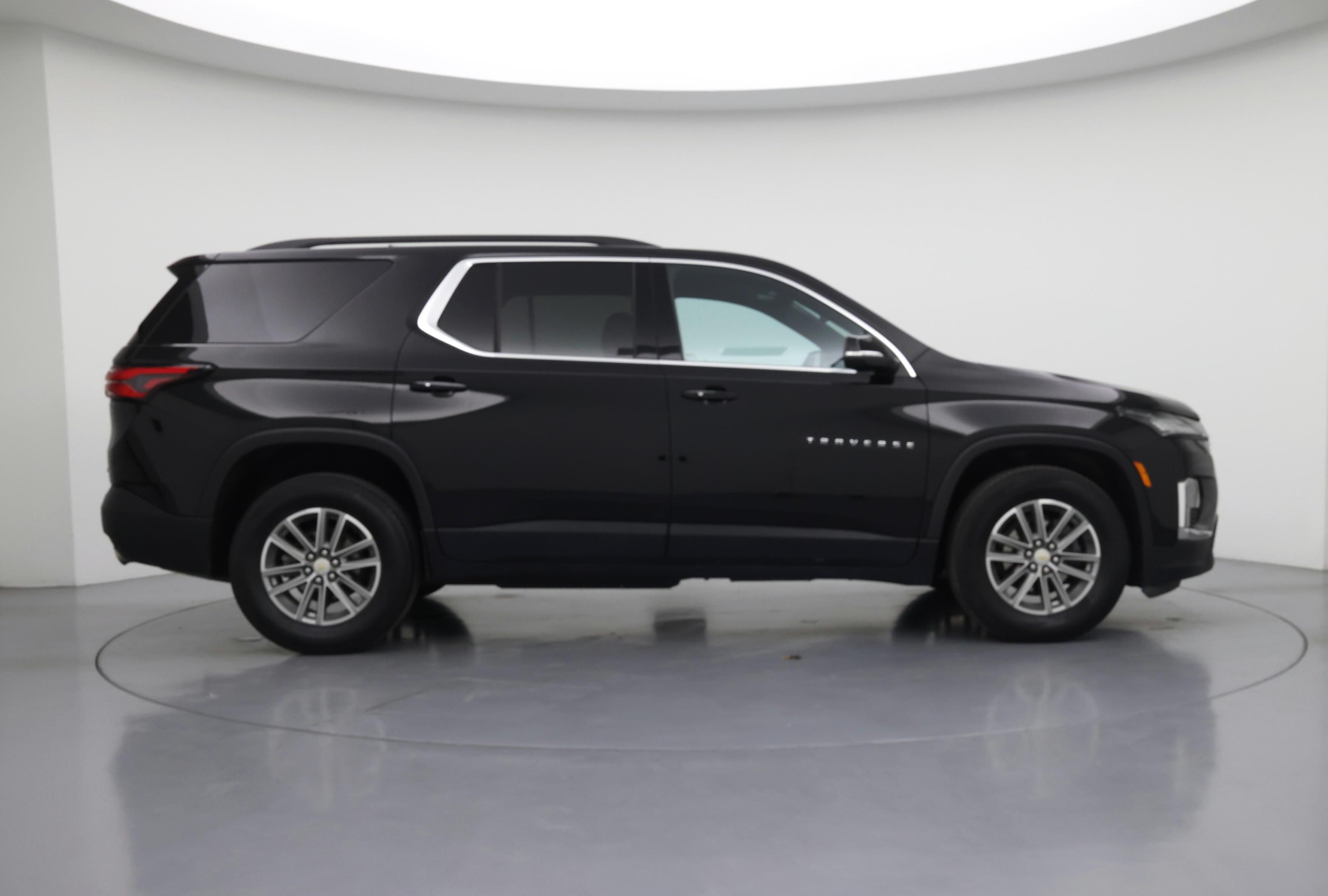 Thumbnail: 2023 Chevrolet Traverse - 7