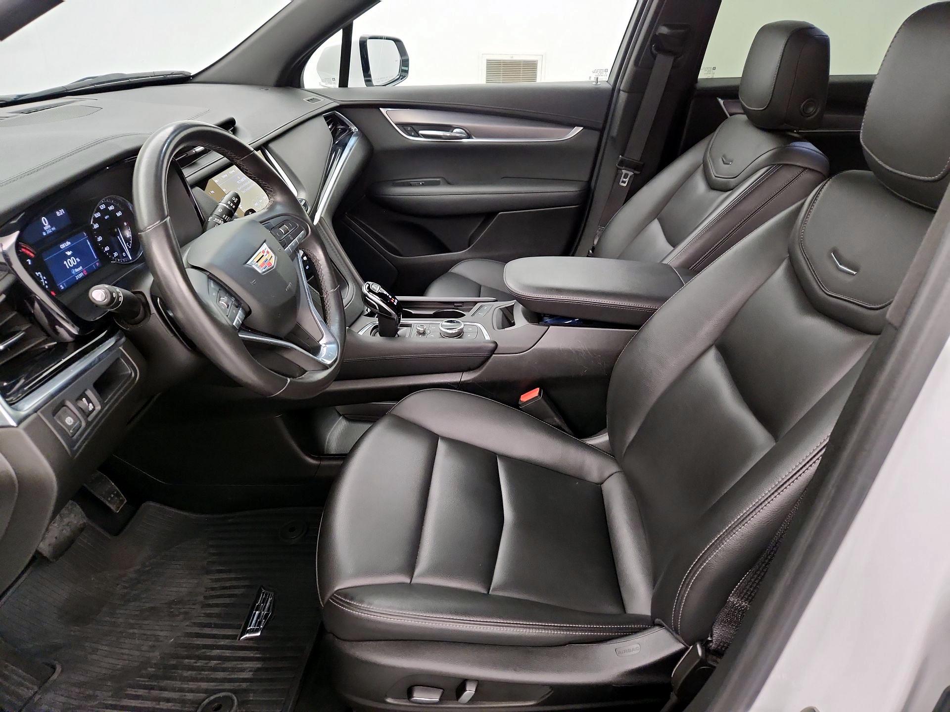 Thumbnail: 2024 Cadillac XT6 - 11