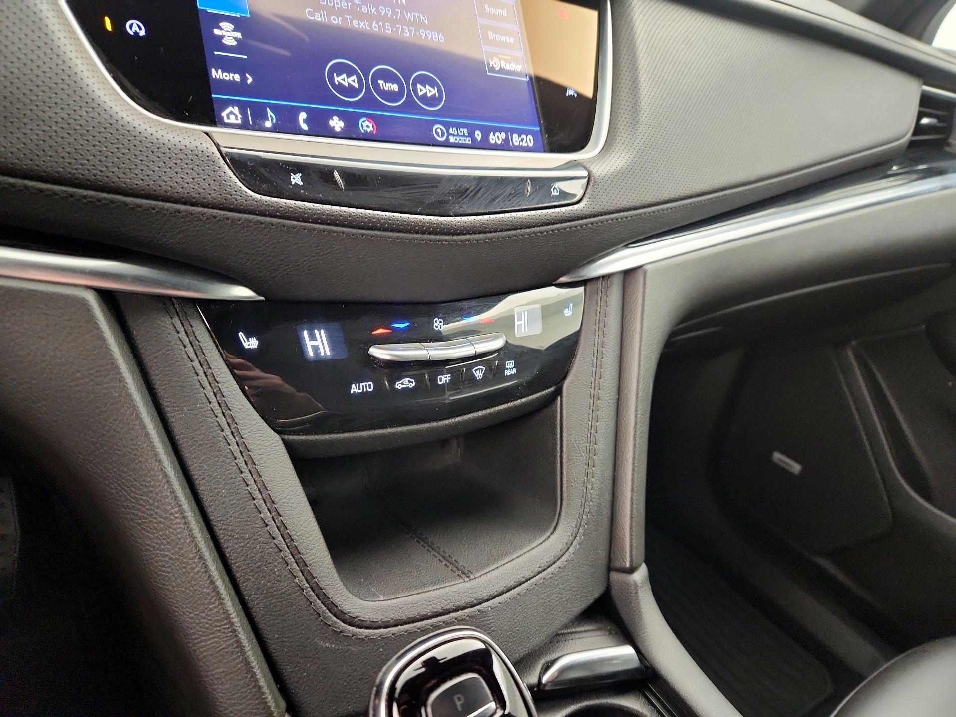 Thumbnail: 2024 Cadillac XT6 - 16