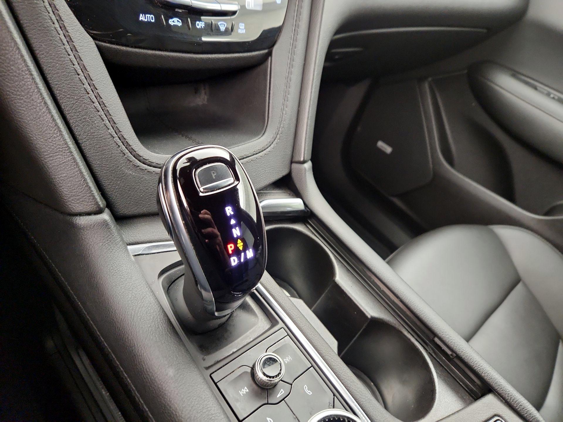 Thumbnail: 2024 Cadillac XT6 - 17