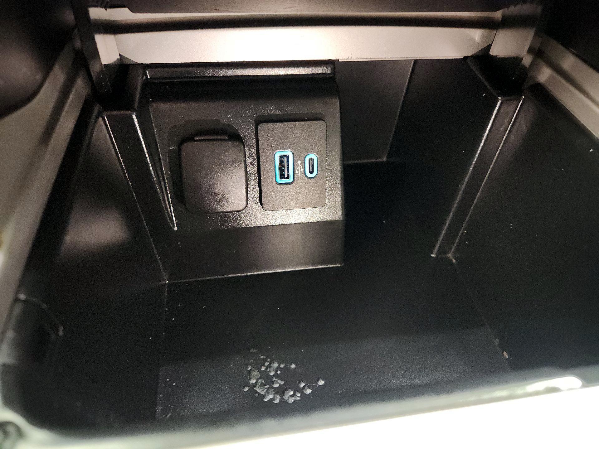 Thumbnail: 2023 Ford Explorer - 19