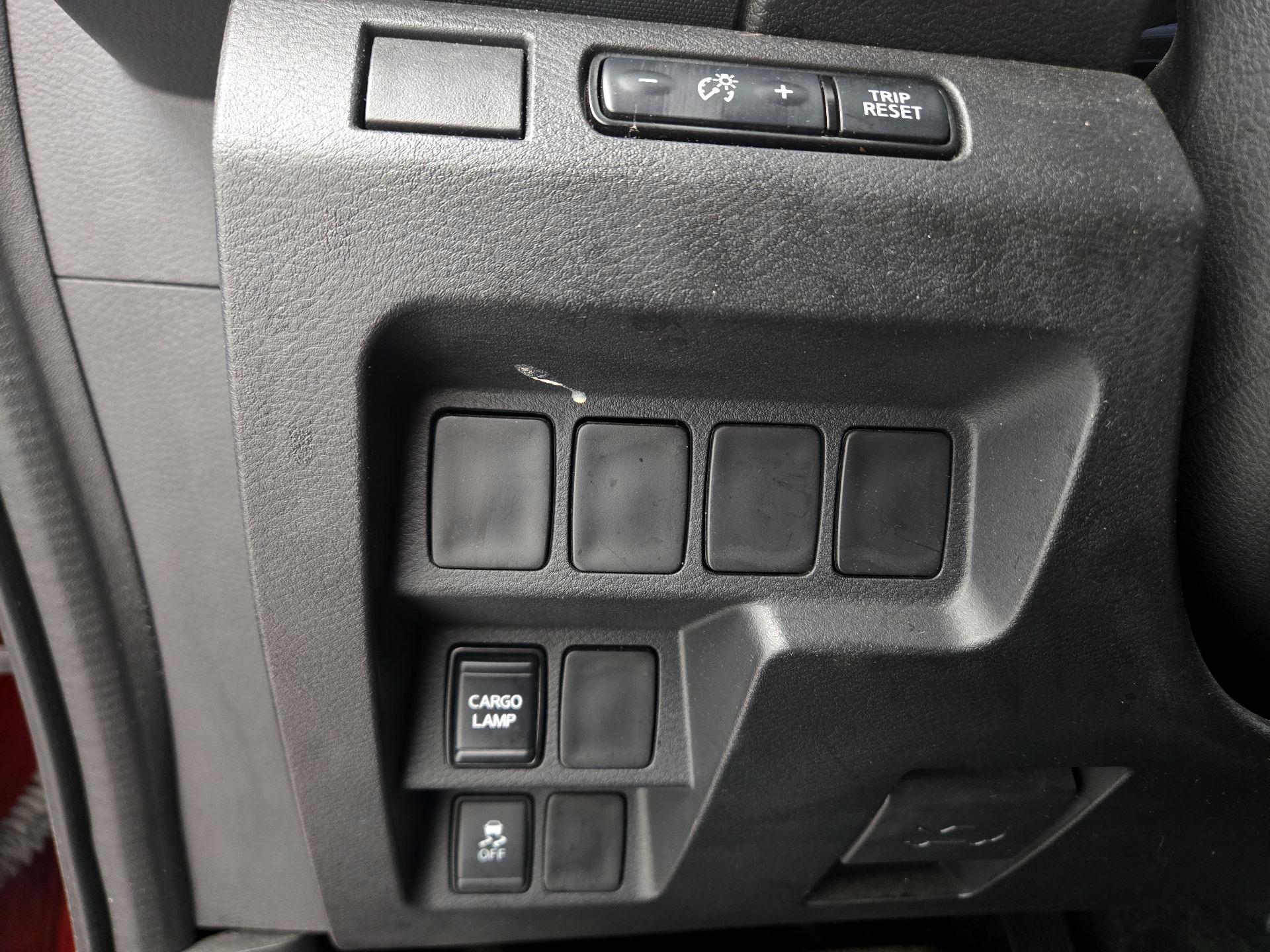 Thumbnail: 2022 Nissan Frontier - 13