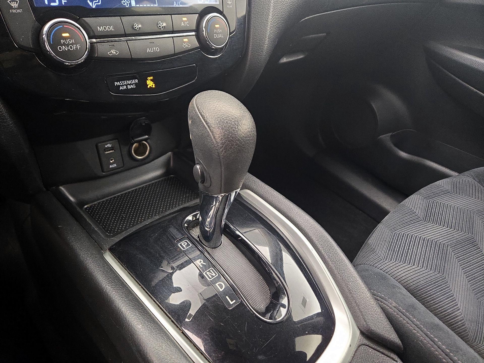 Thumbnail: 2014 Nissan Rogue - 17