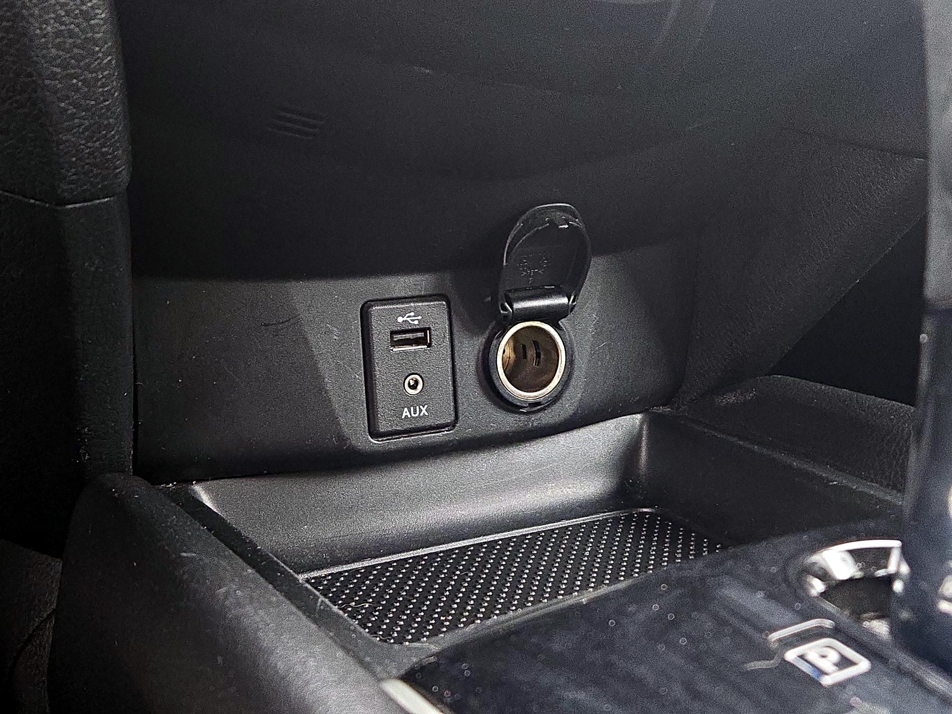 Thumbnail: 2014 Nissan Rogue - 18