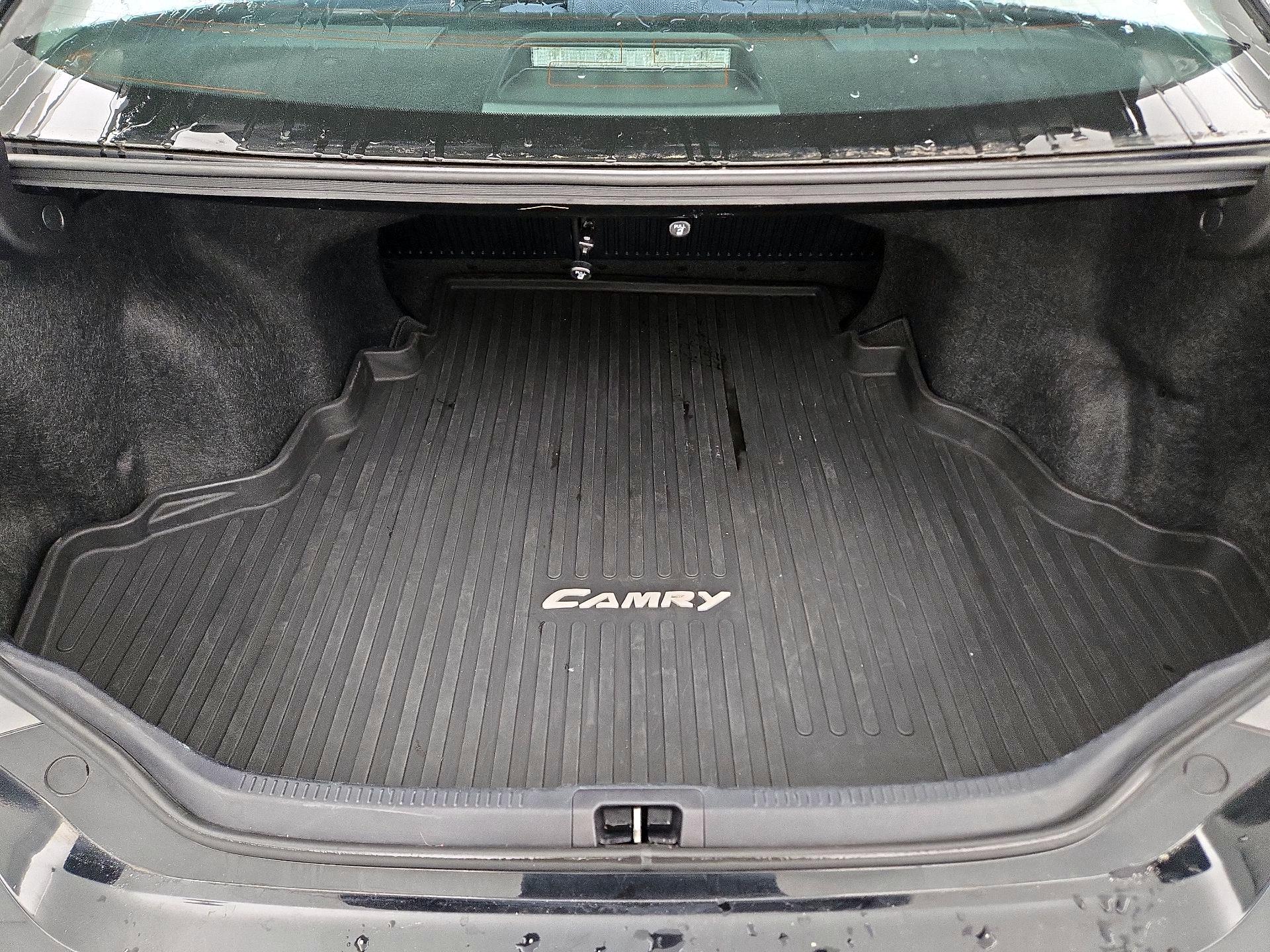 Thumbnail: 2015 Toyota Camry - 20