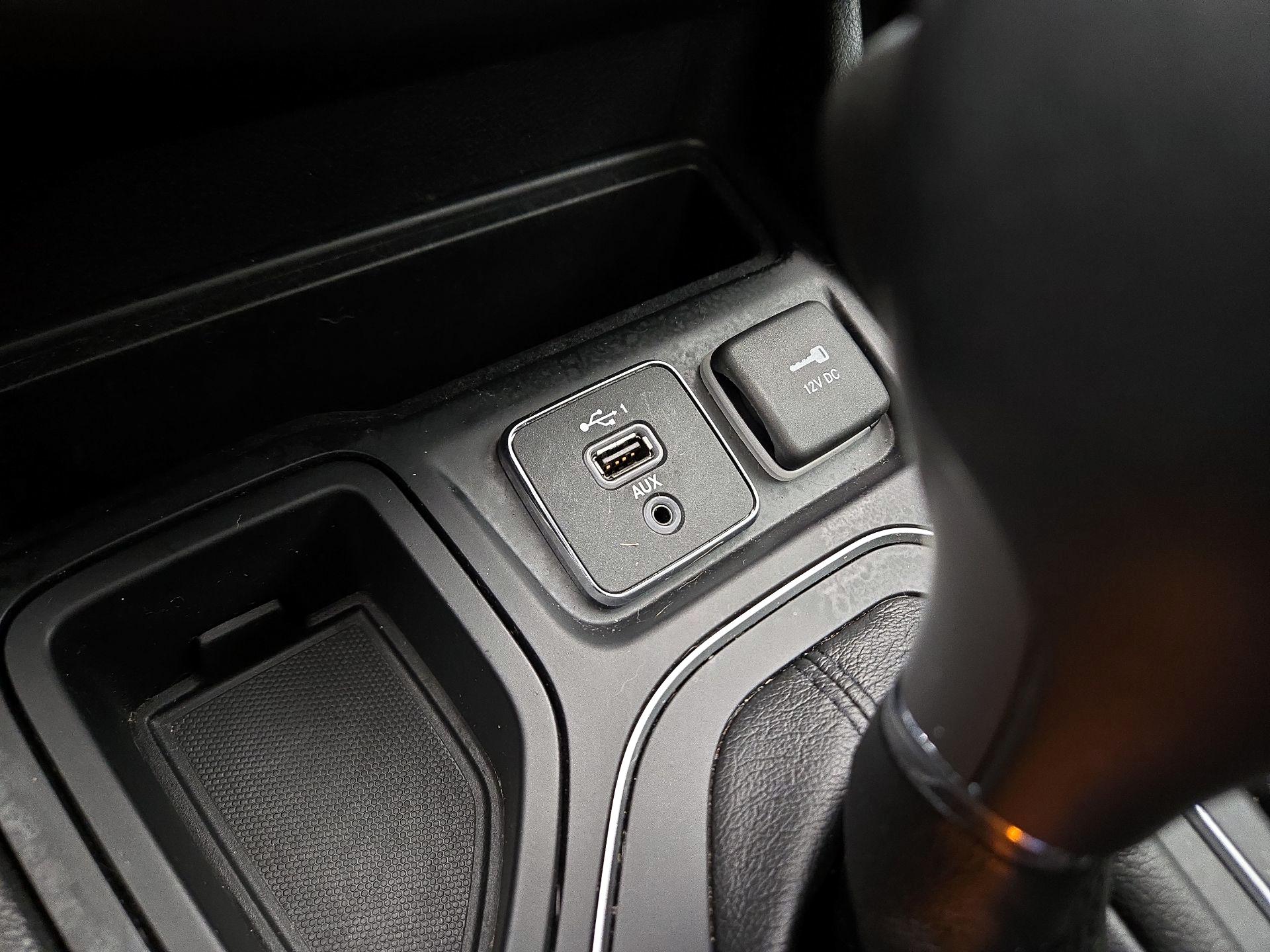 Thumbnail: 2020 Jeep Cherokee - 18