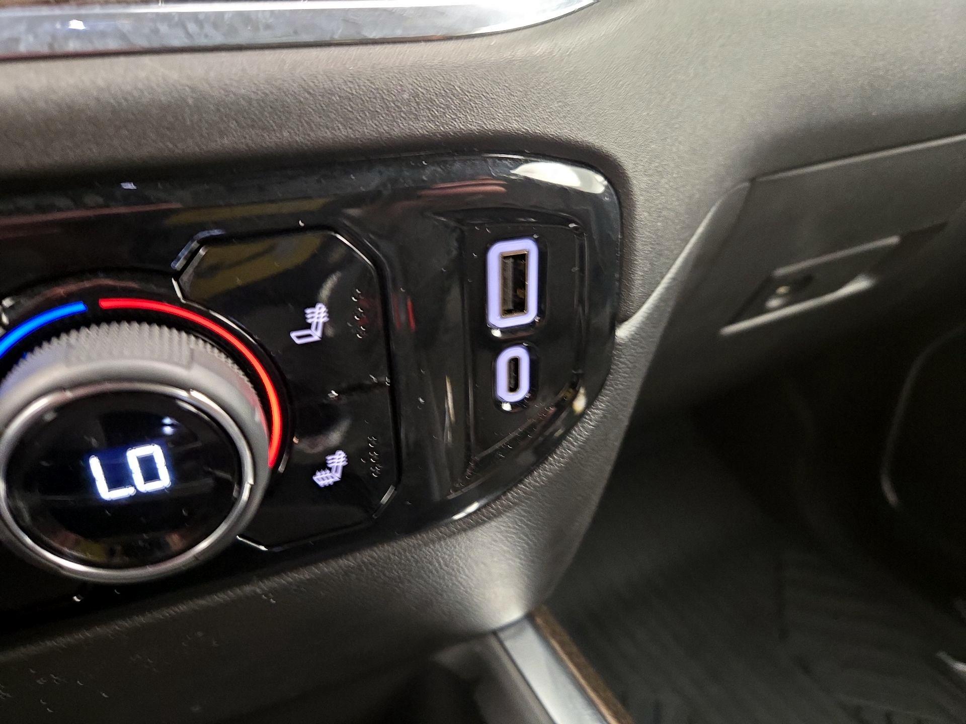 Thumbnail: 2024 Chevrolet Silverado 2500 - 18