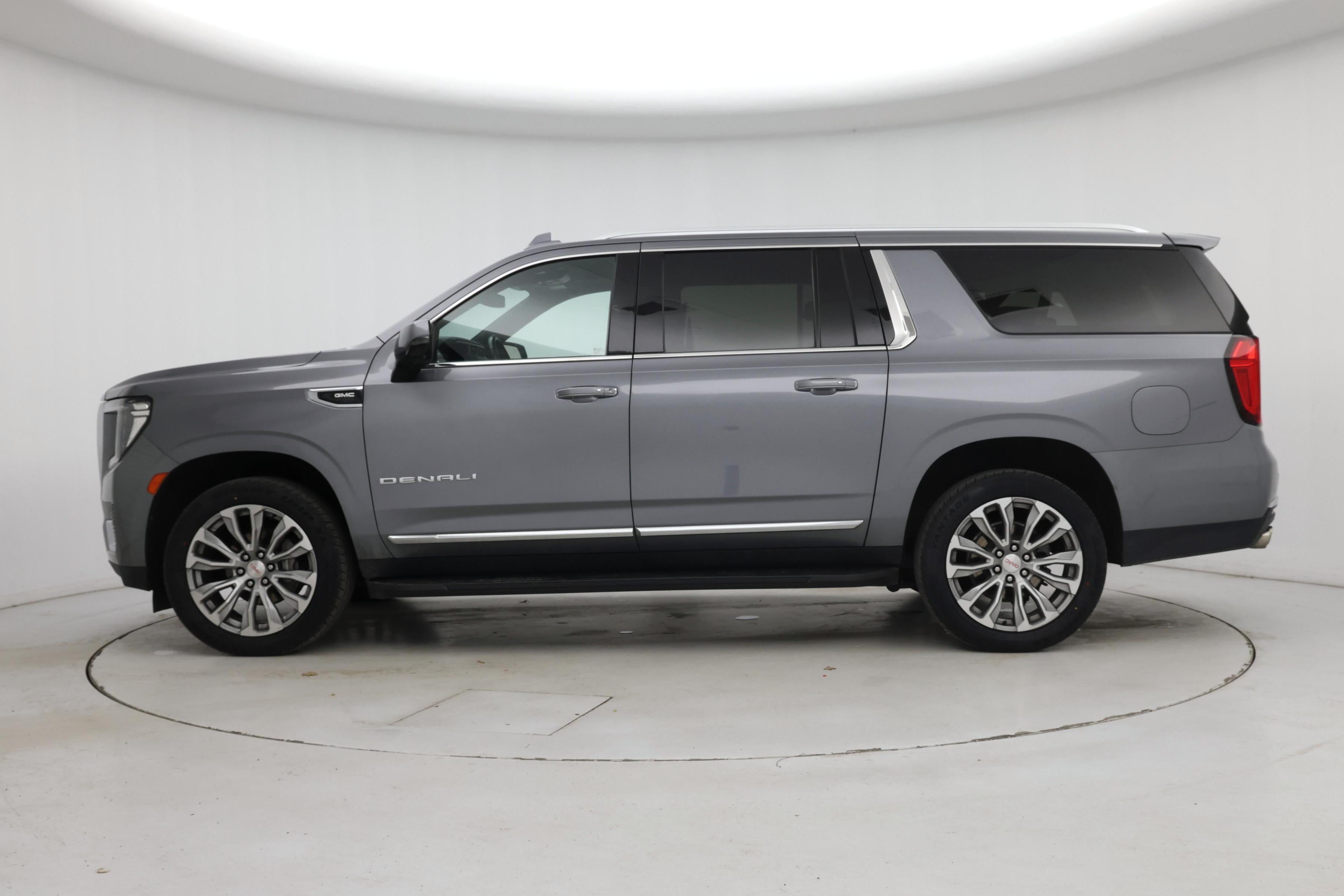 Thumbnail: 2021 GMC Yukon XL - 3