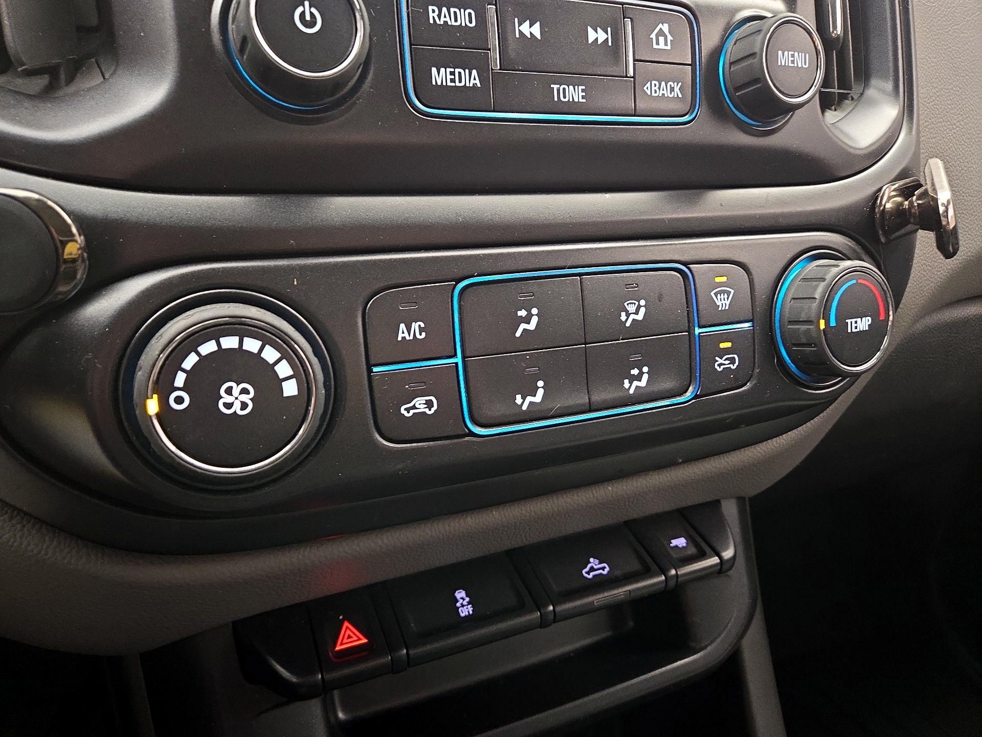 Thumbnail: 2015 Chevrolet Colorado - 16