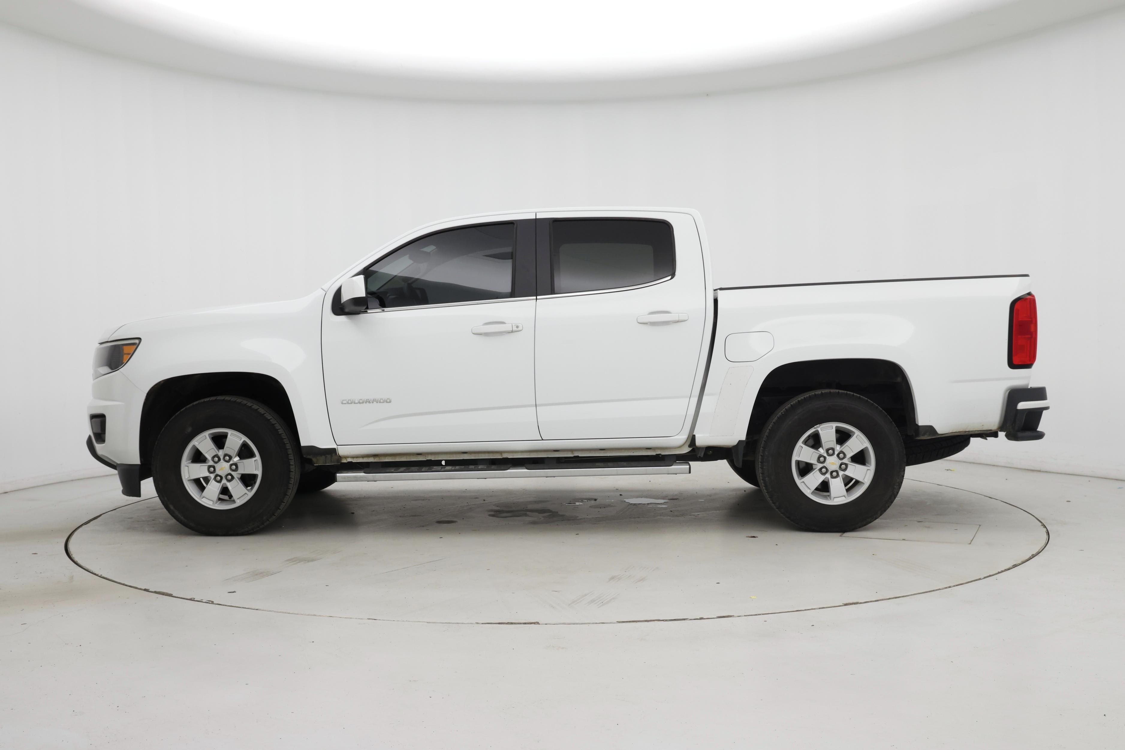 Thumbnail: 2015 Chevrolet Colorado - 3