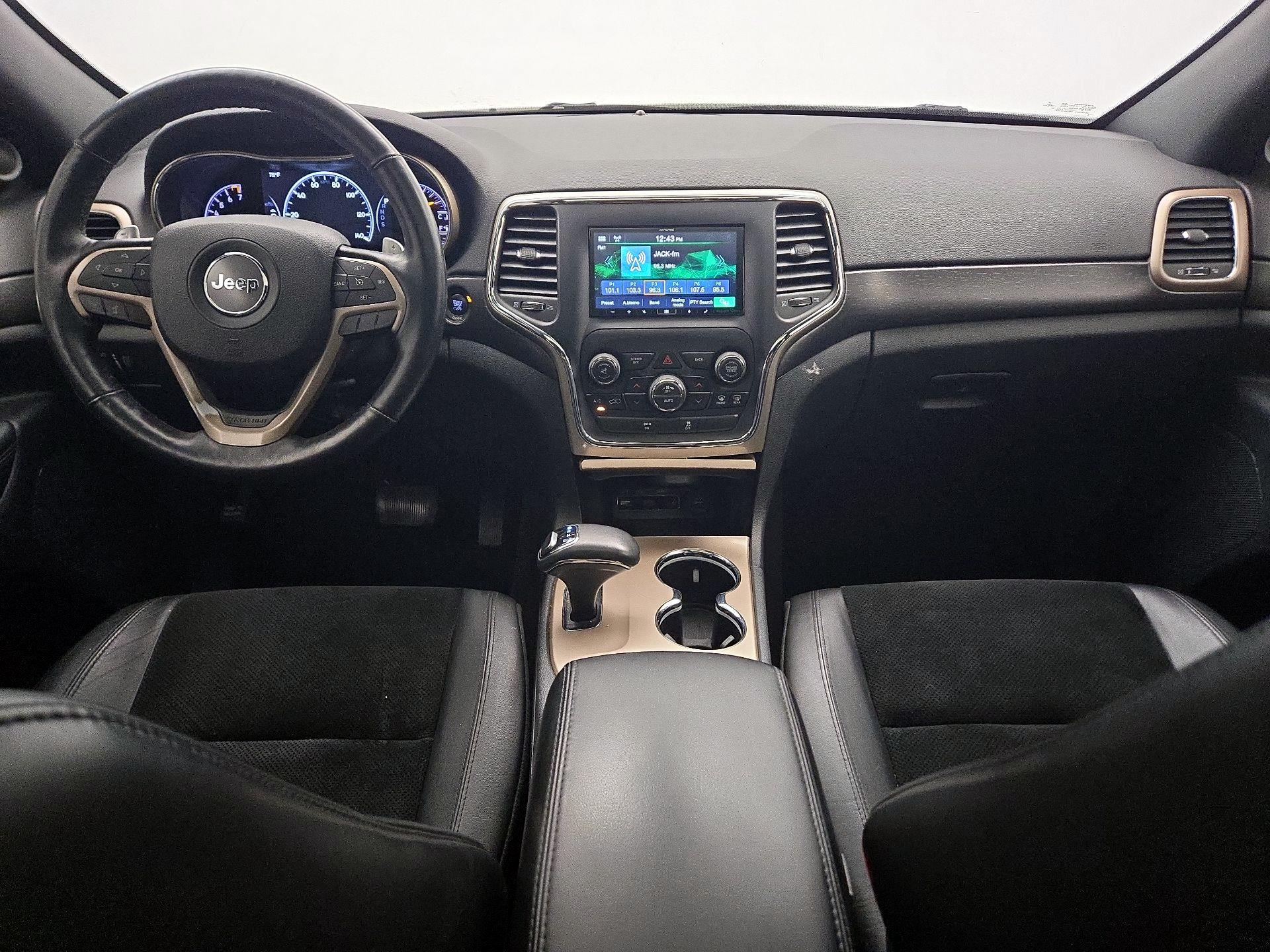 Thumbnail: 2015 Jeep Grand Cherokee - 9