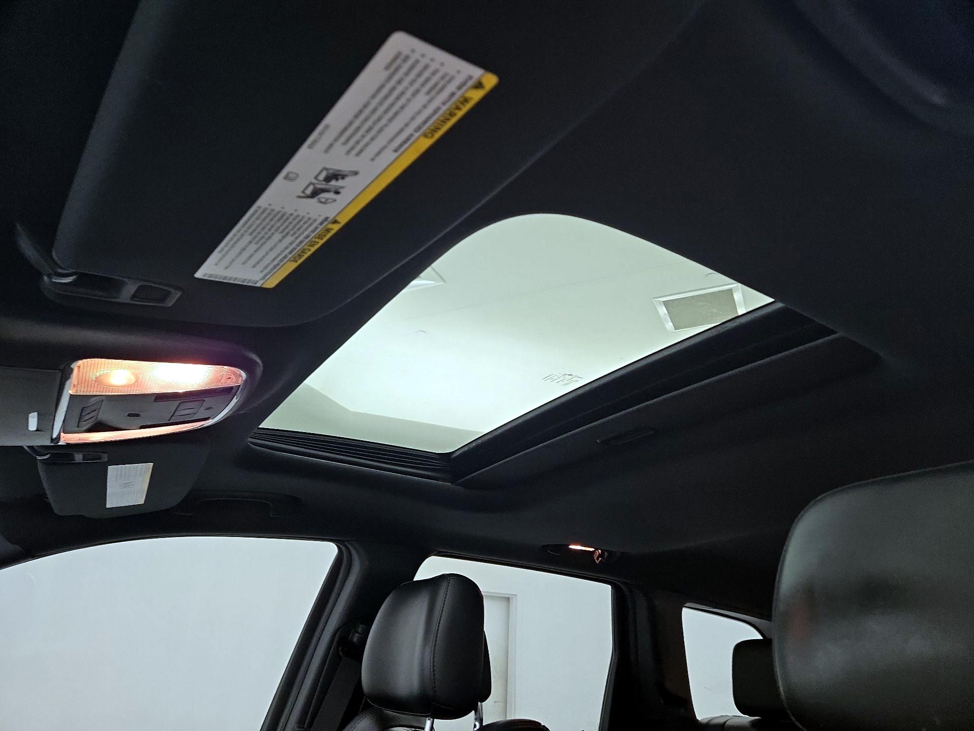 Thumbnail: 2015 Jeep Grand Cherokee - 19