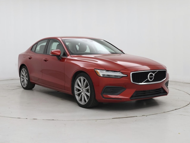 Red 2020 Volvo S60 T5 Momentum FWD Sedan Front-Wheel Drive Automatic