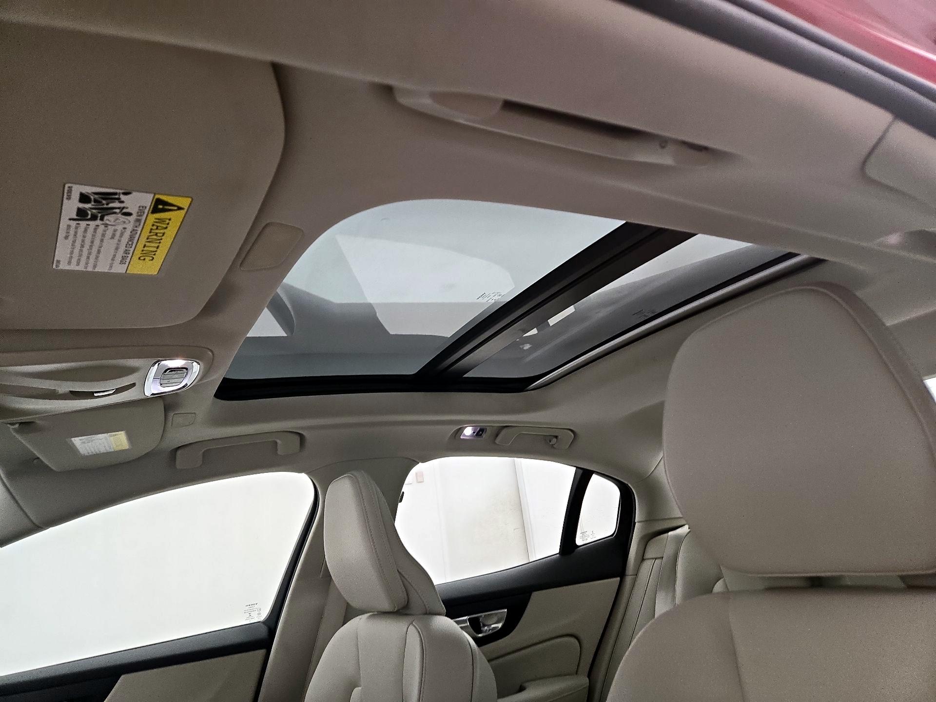 Thumbnail: 2020 Volvo S60 - 19