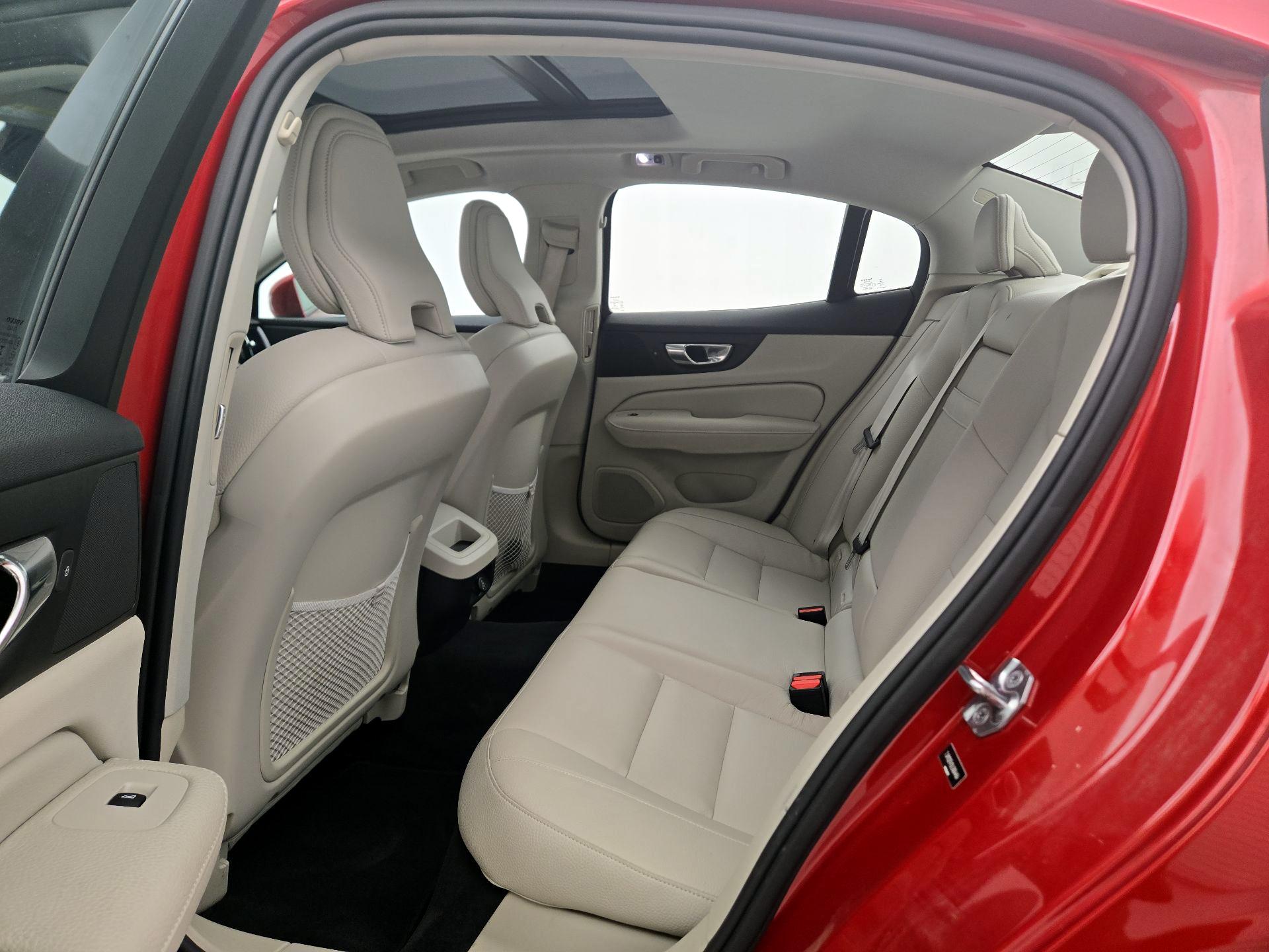 Thumbnail: 2020 Volvo S60 - 20