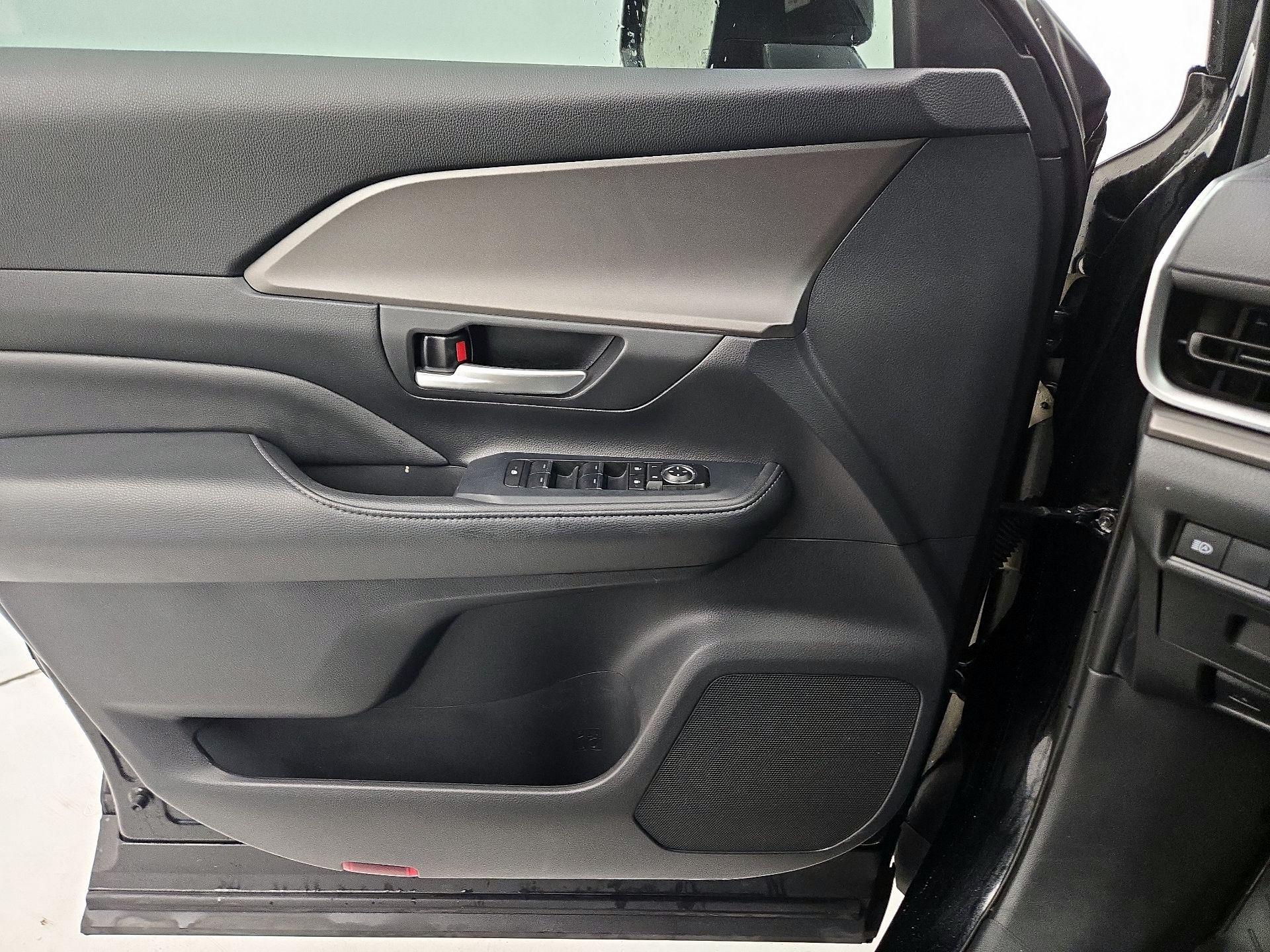 Thumbnail: 2024 Toyota Grand Highlander - 12