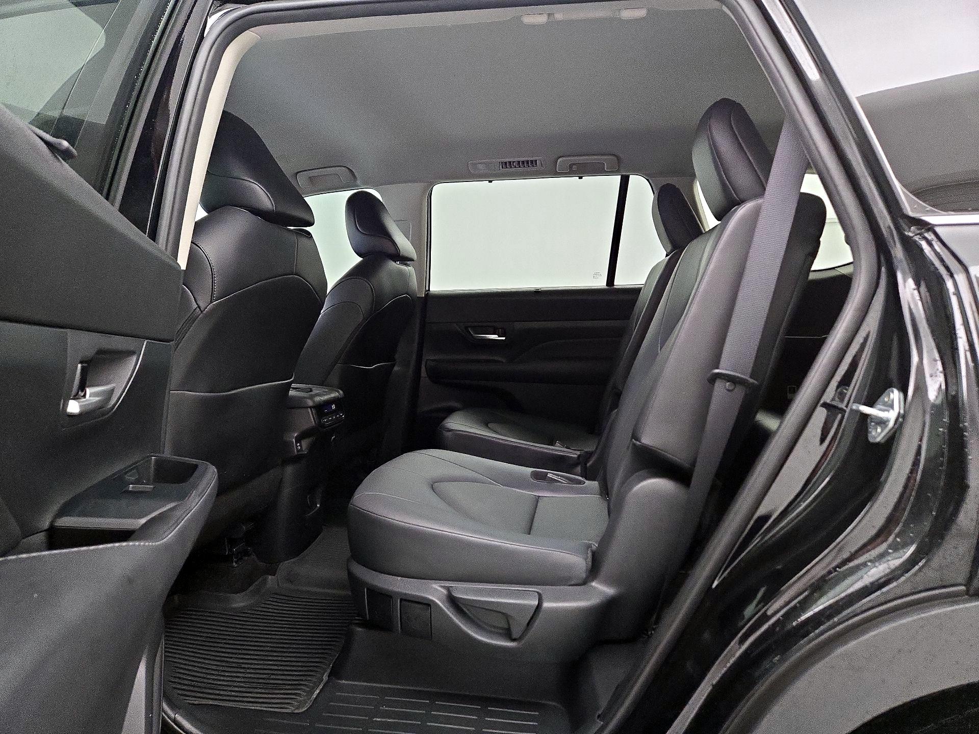 Thumbnail: 2024 Toyota Grand Highlander - 19