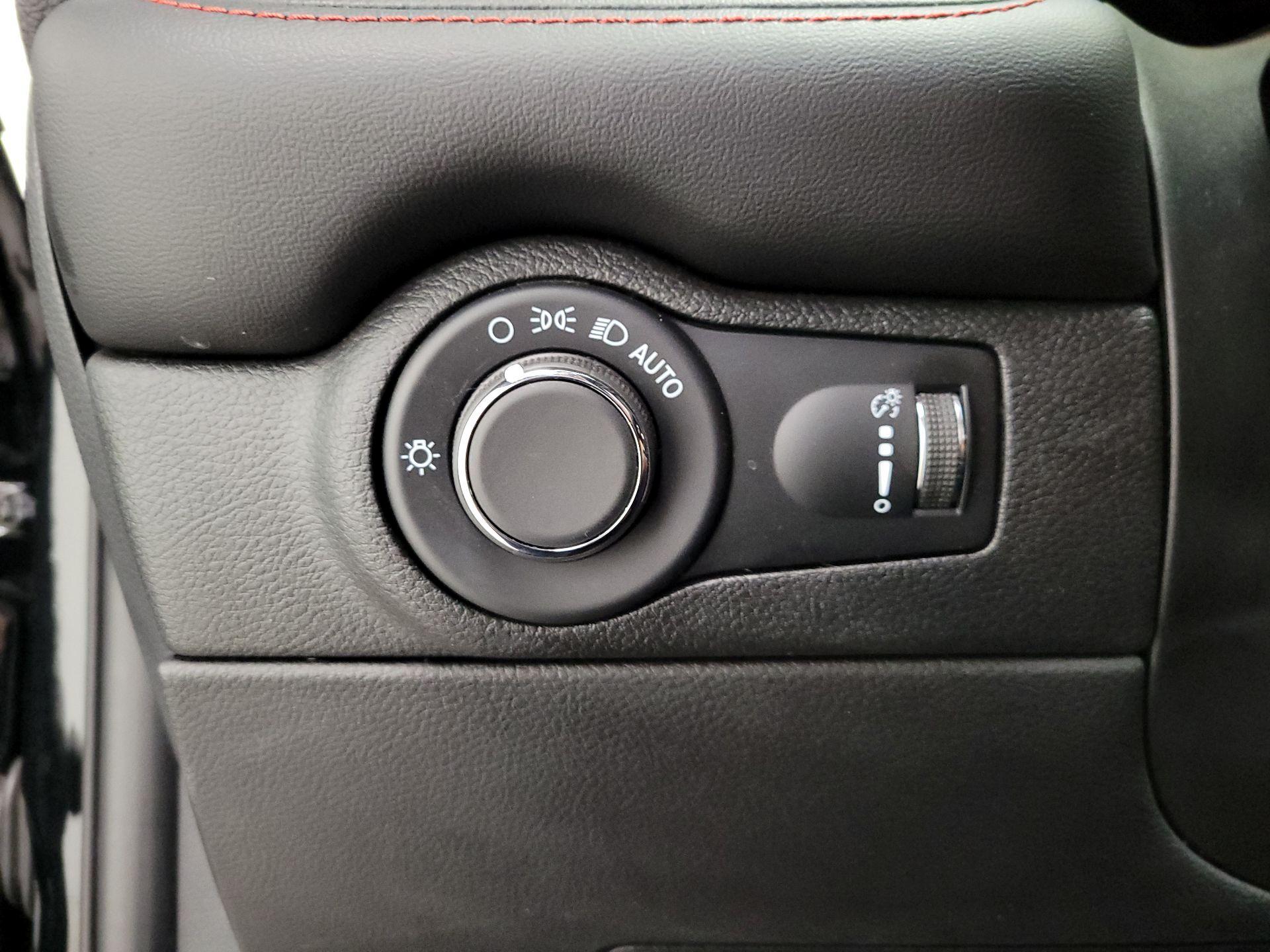 Thumbnail: 2023 Dodge Durango - 13